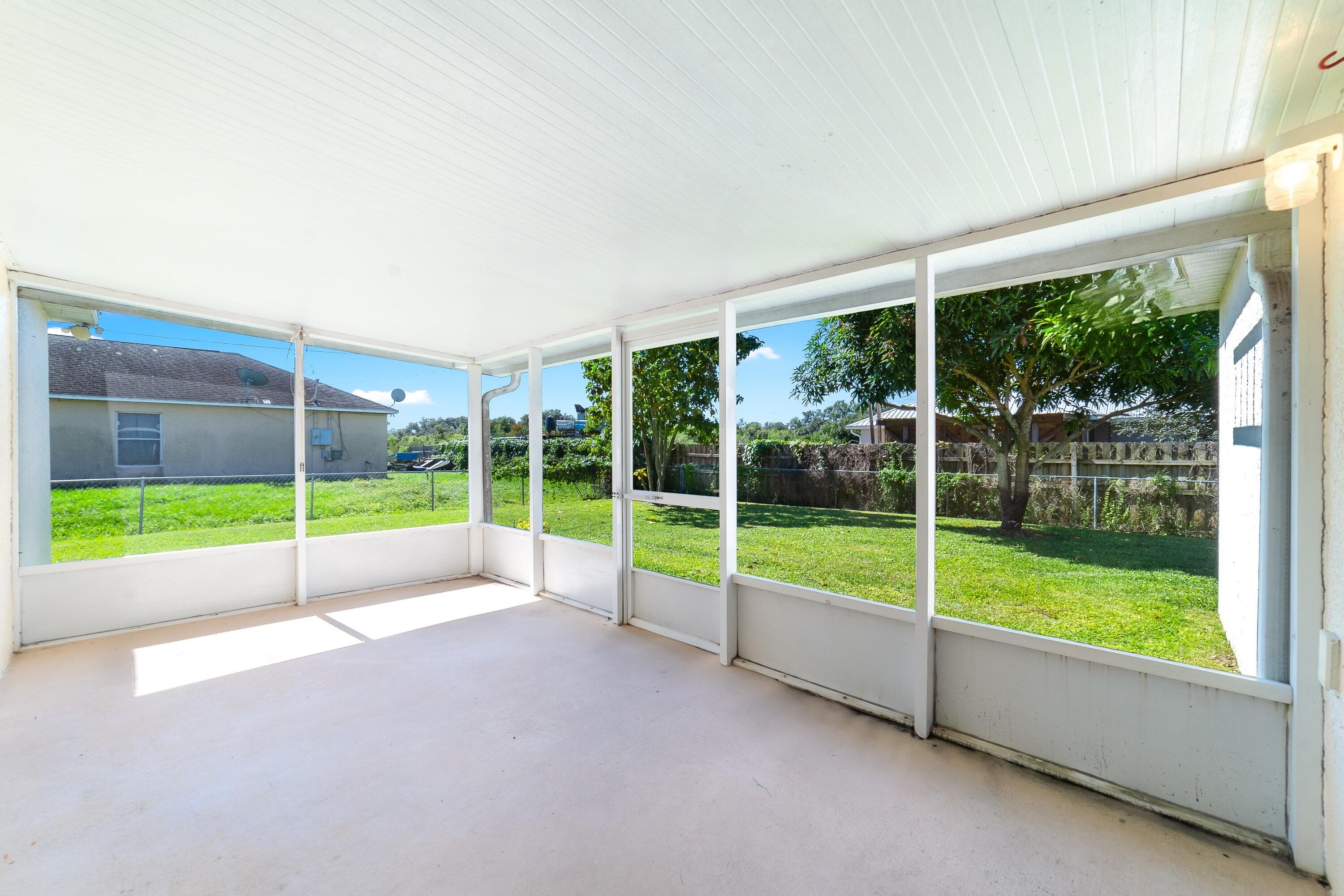 1165 SE 40th Avenue, Okeechobee, FL 34974 23