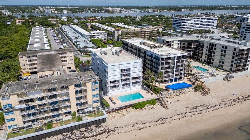 4200 S Ocean Boulevard 503, South Palm Beach, FL 33480 27