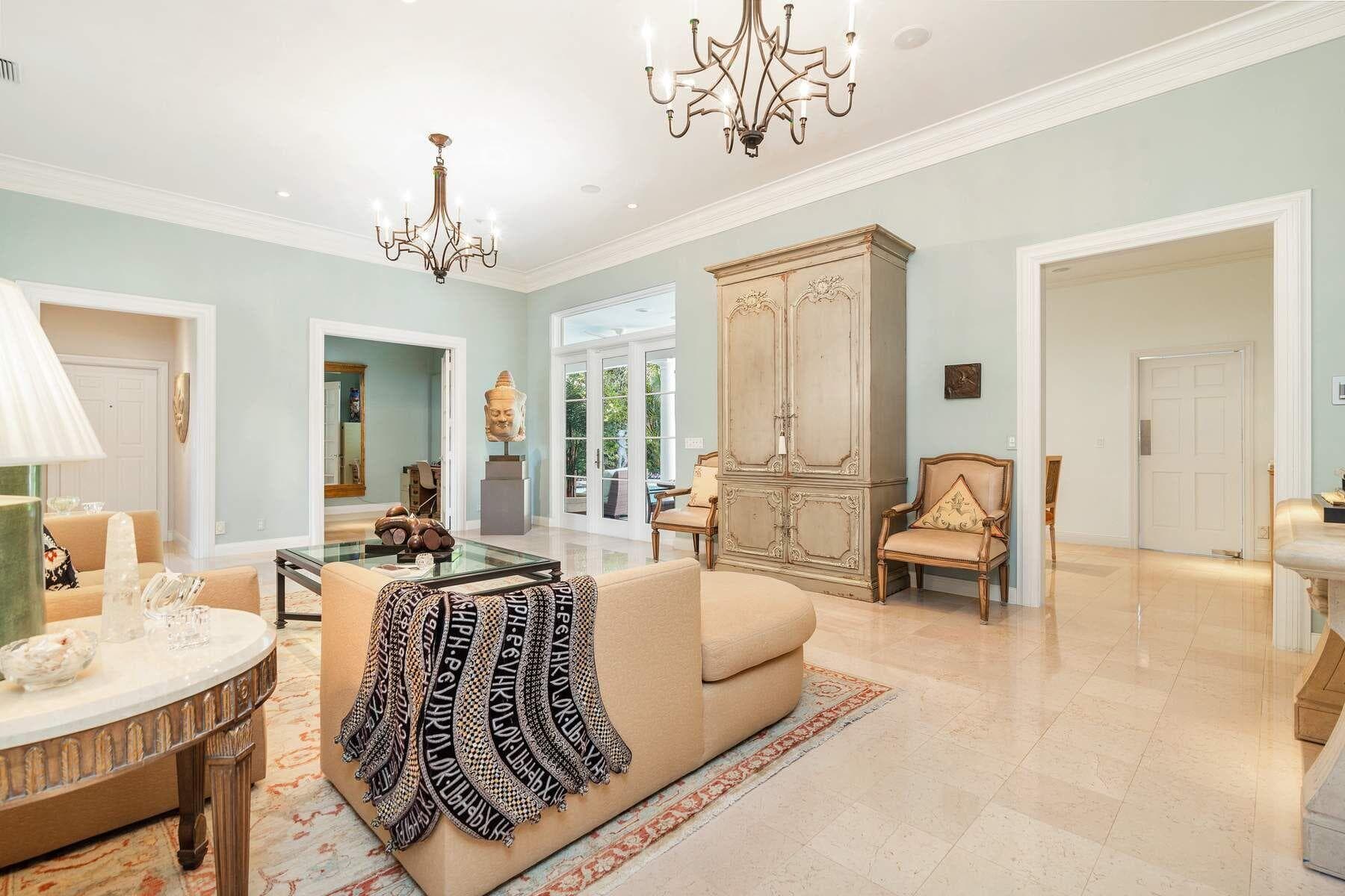 710 N COUNTY Road, Palm Beach, FL 33480 11