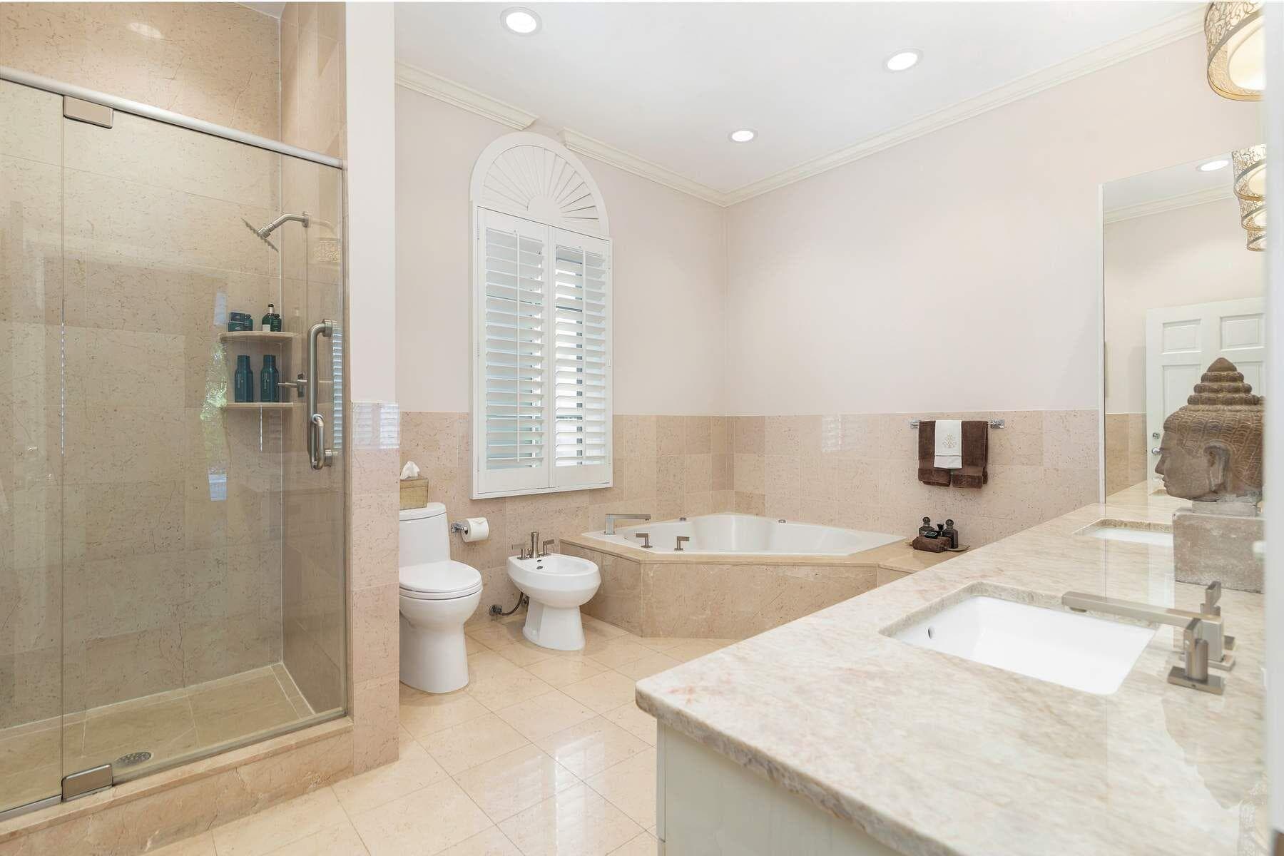 710 N COUNTY Road, Palm Beach, FL 33480 26
