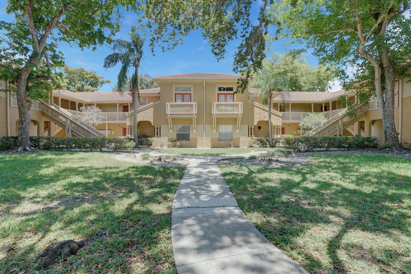 4855 Via Palm Lakes 902, West Palm Beach, FL 33417 24