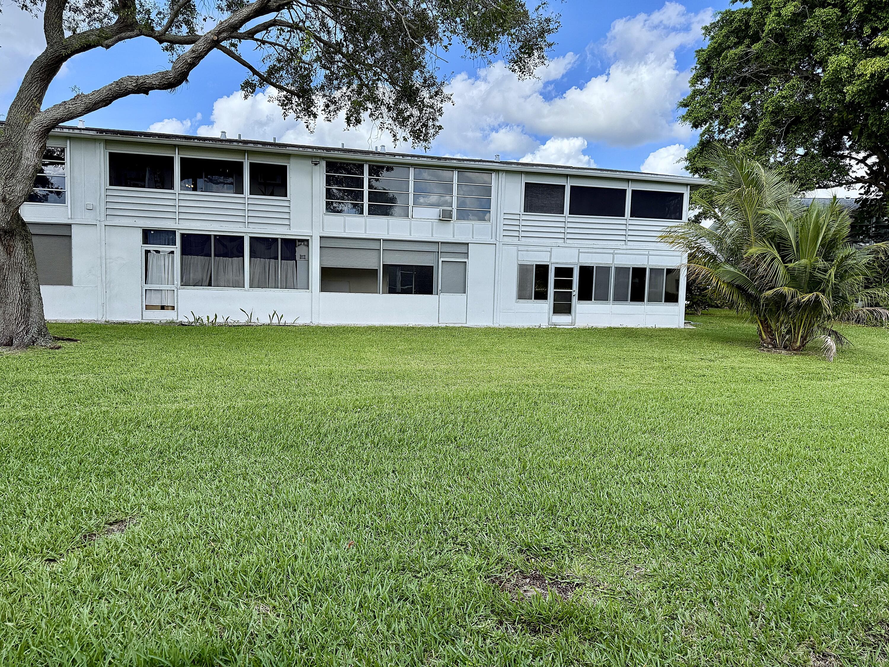 359 Oakridge T, Deerfield Beach, FL 33442 34