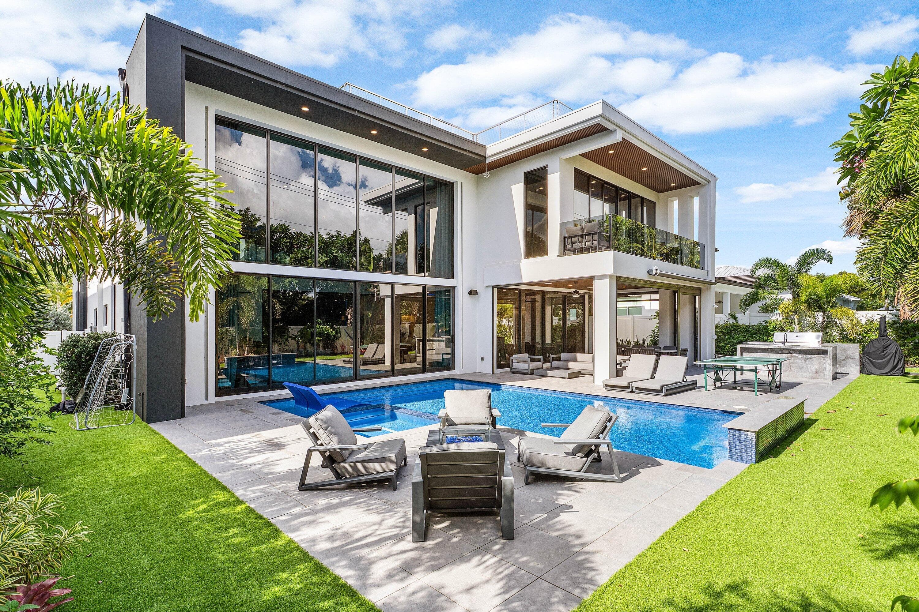 245 NE 6th Court, Boca Raton, FL 33432 57