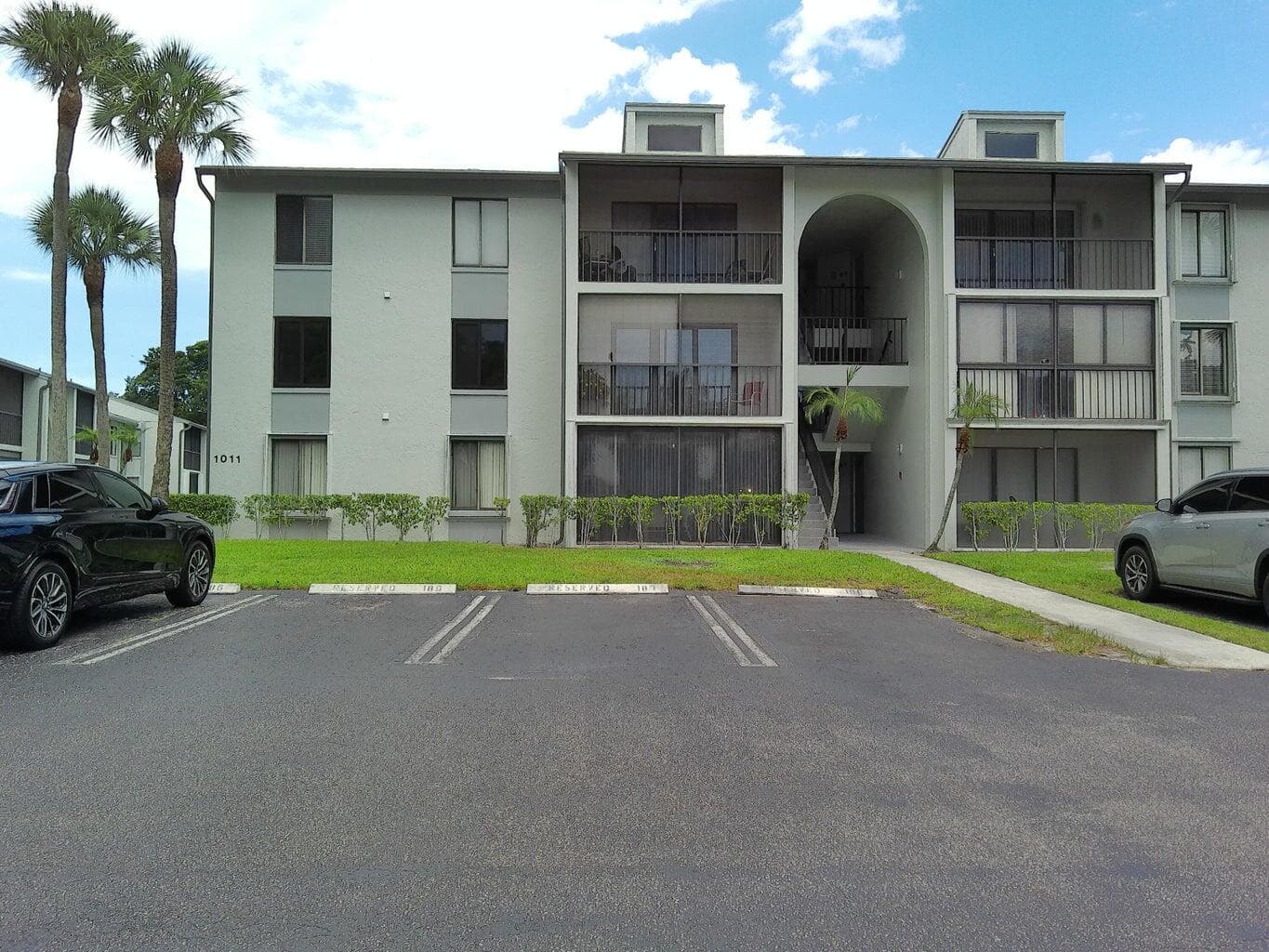 1011 Green Pine Boulevard D2, West Palm Beach, FL 33409