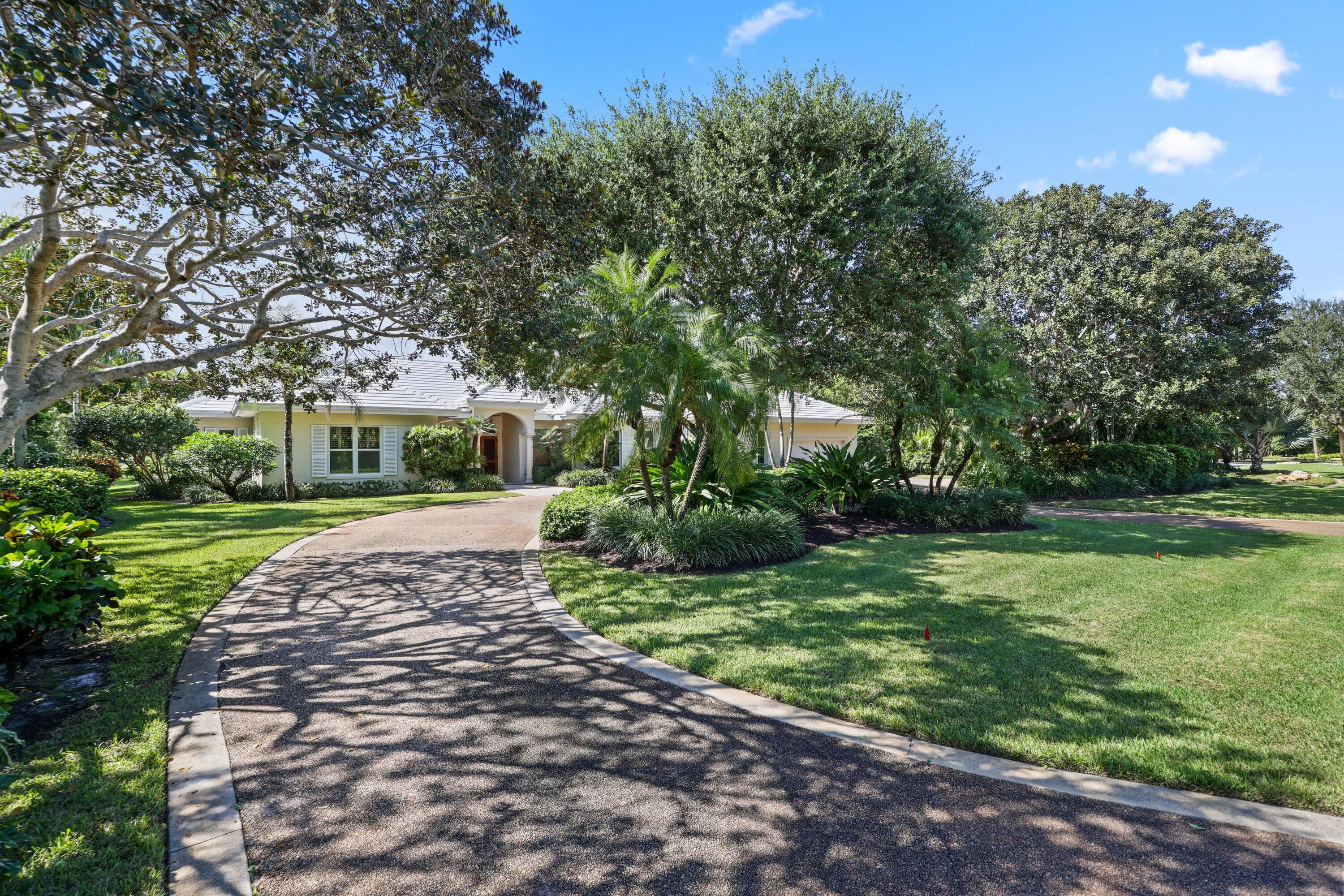 5 Country Road E A, Village of Golf, FL 33436 2