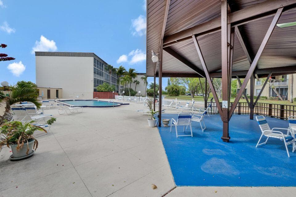 896 N Federal Highway 523, Lantana, FL 33462 27