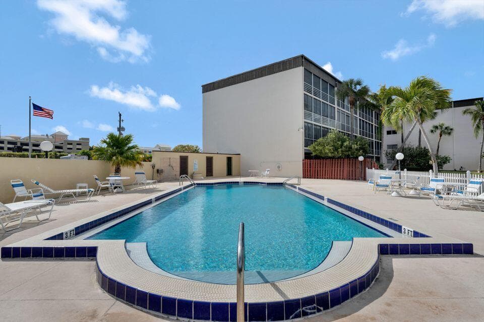 896 N Federal Highway 523, Lantana, FL 33462 28
