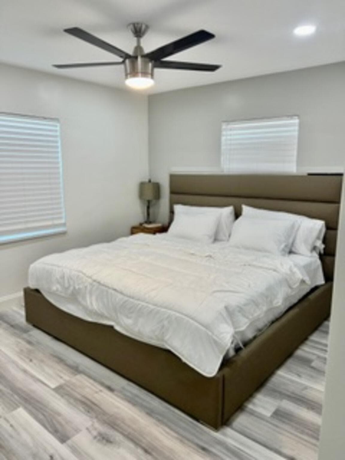 200 NE 56th Street 200, Oakland Park, FL 33334 26