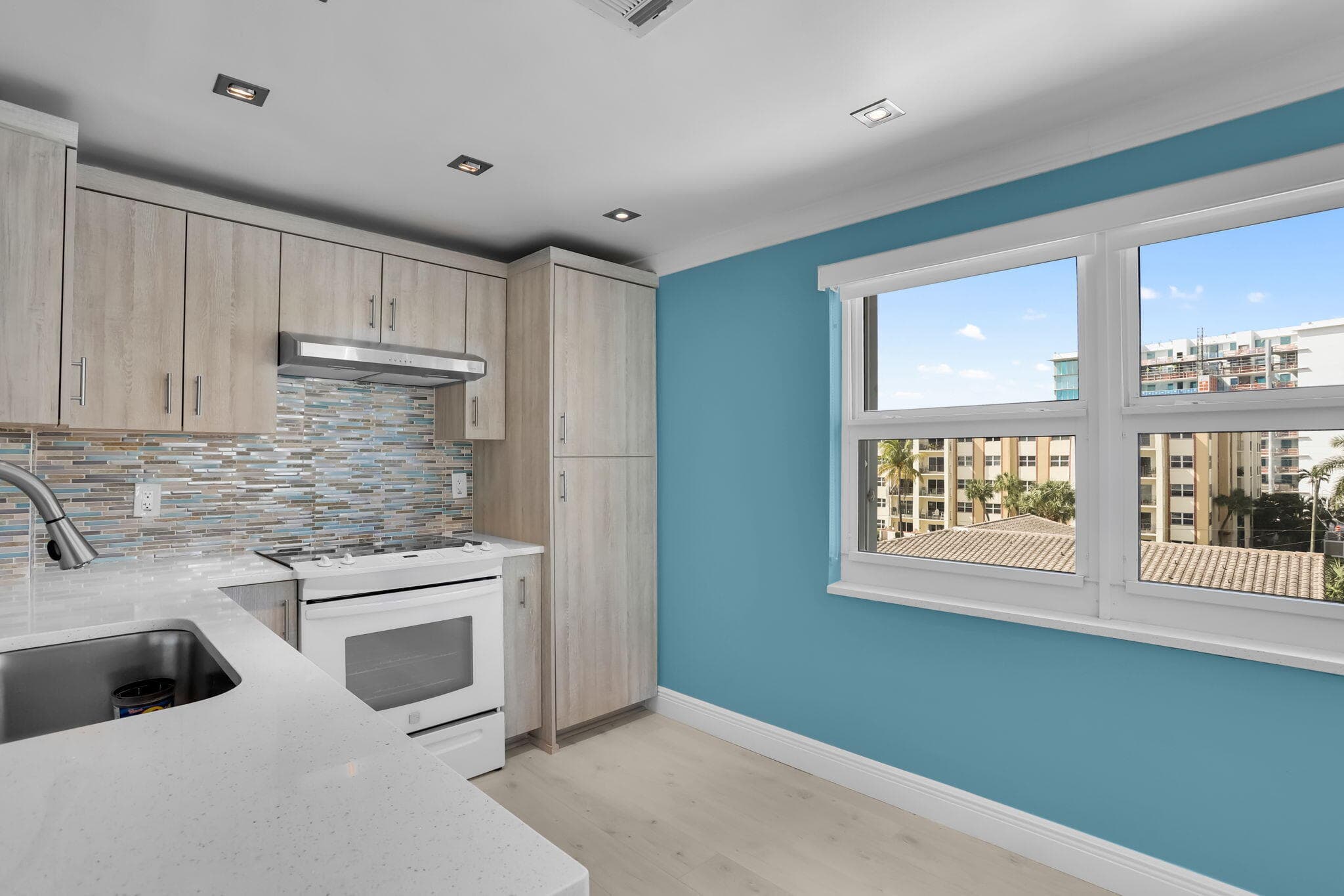 405 N Ocean Boulevard 329, Pompano Beach, FL 33062 23