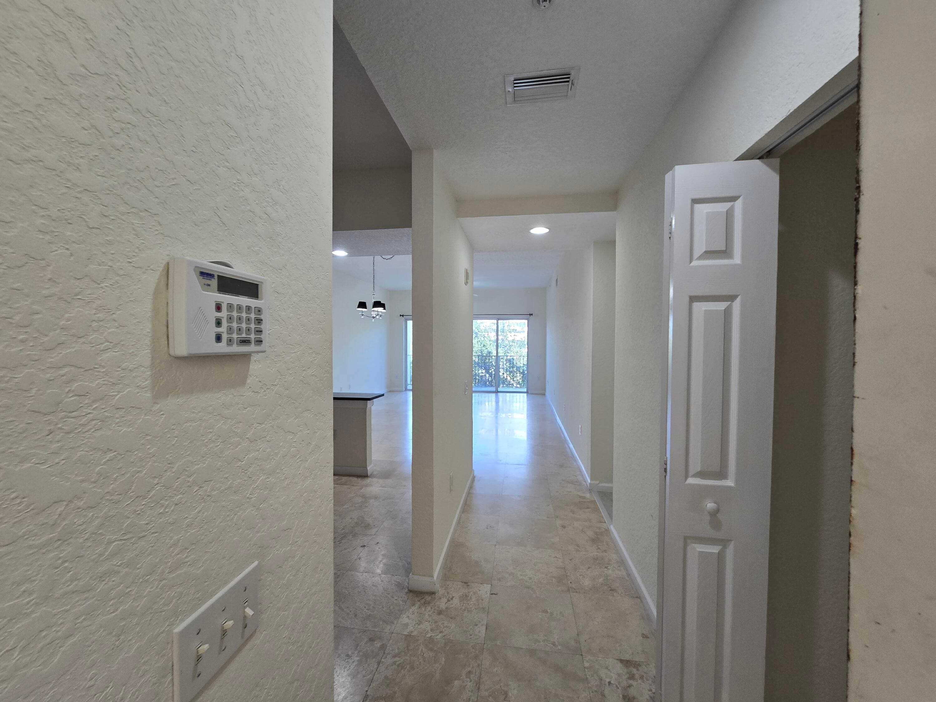 1640 Presidential Way 403, West Palm Beach, FL 33401 7