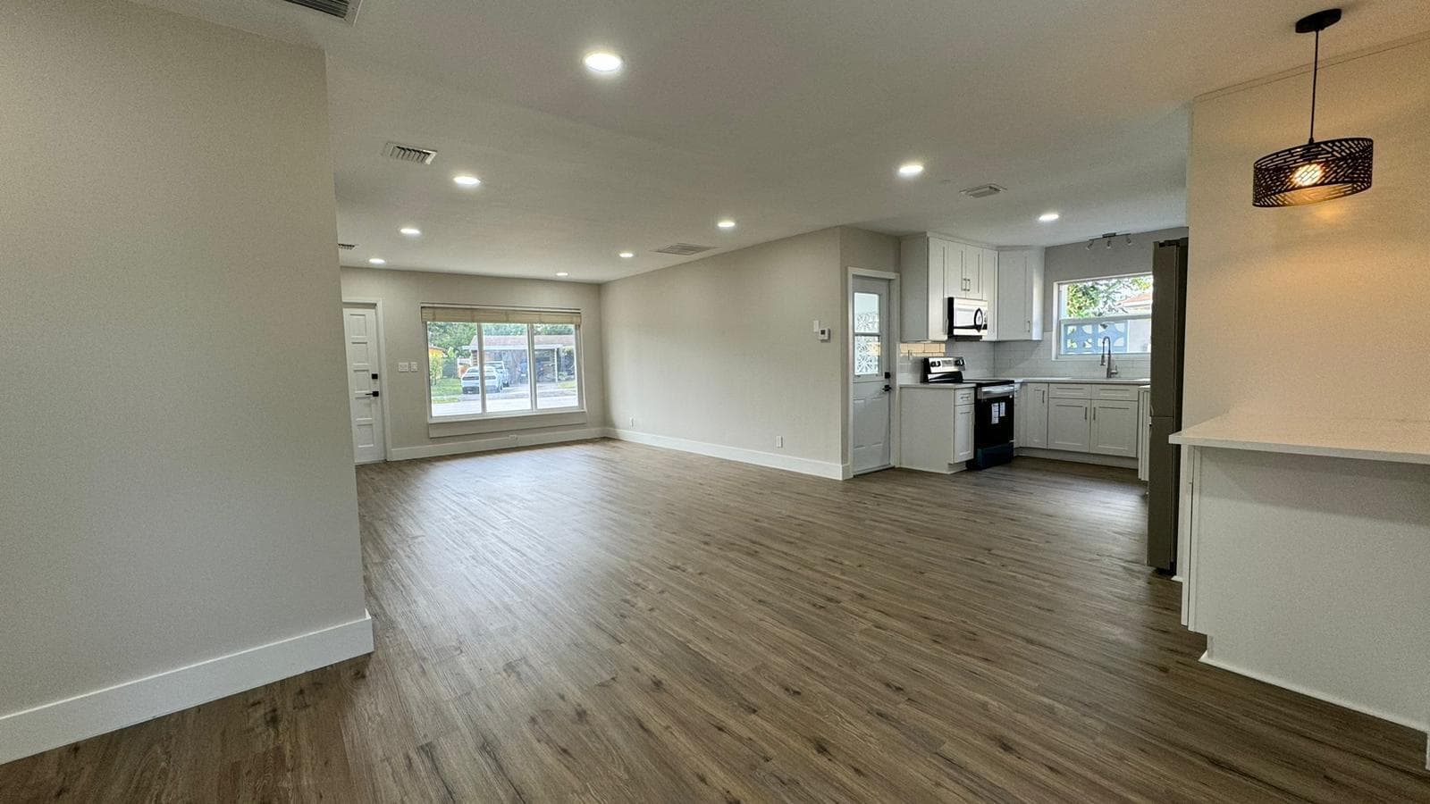 2008 NW 10th Avenue, Fort Lauderdale, FL 33311 3