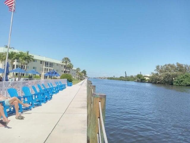 19 Colonial Club Drive 200, Boynton Beach, FL 33435 34