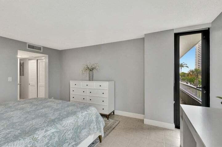 5550 N Ocean Drive 2b, Singer Island, FL 33404 18