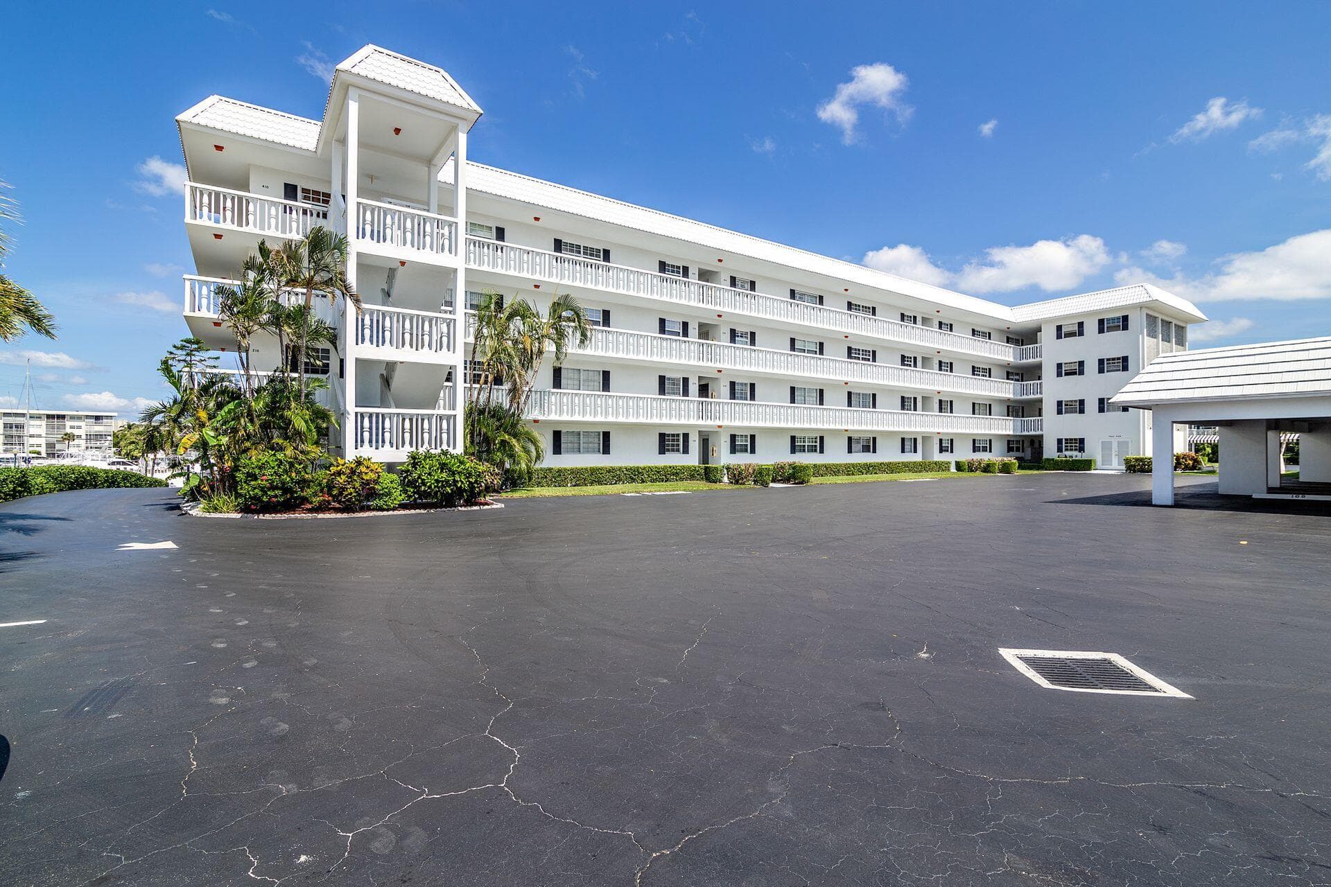 907 Marina Drive 402, North Palm Beach, FL 33408 23