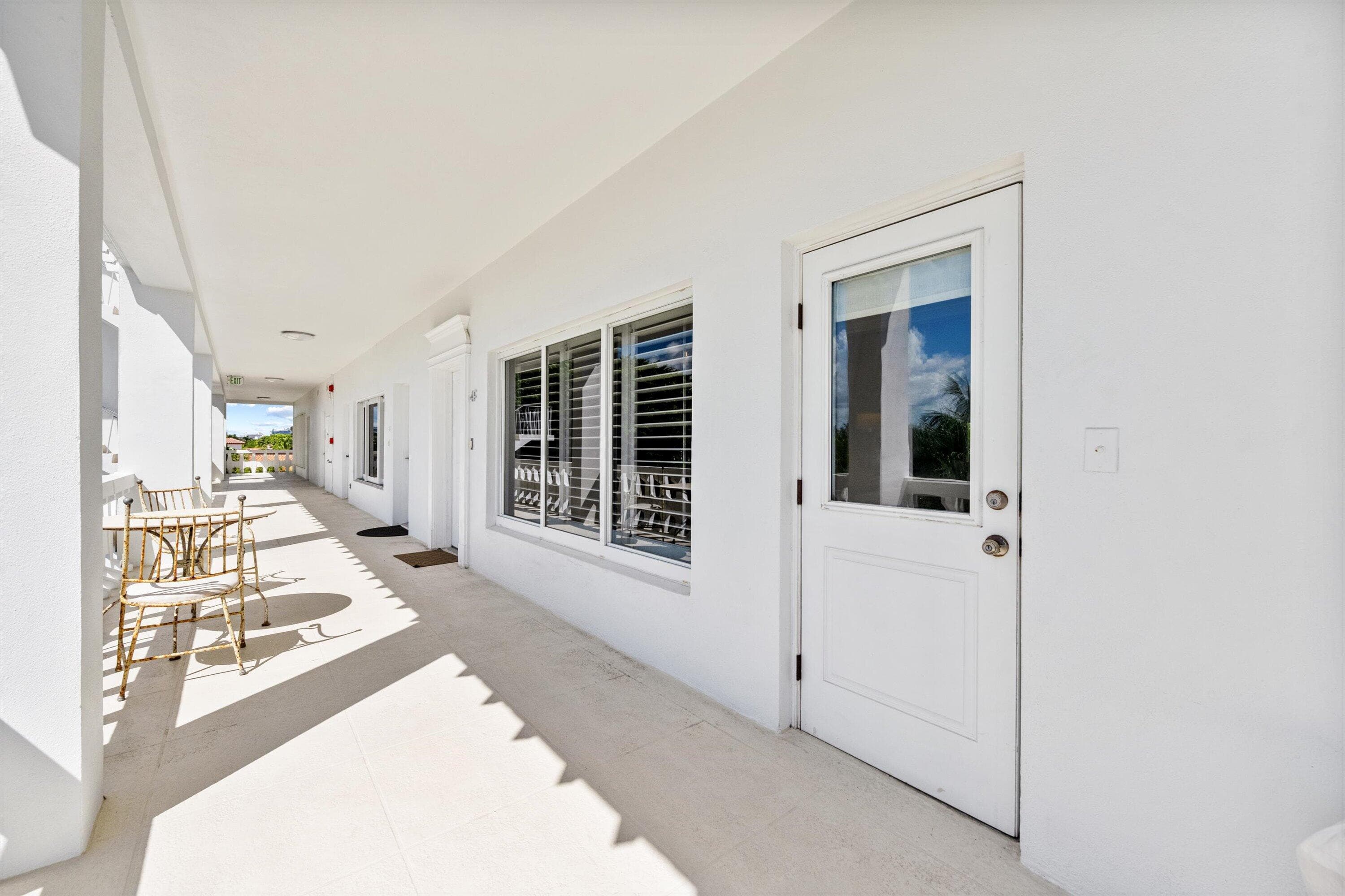 300 S Ocean Boulevard 4f, Palm Beach, FL 33480 2