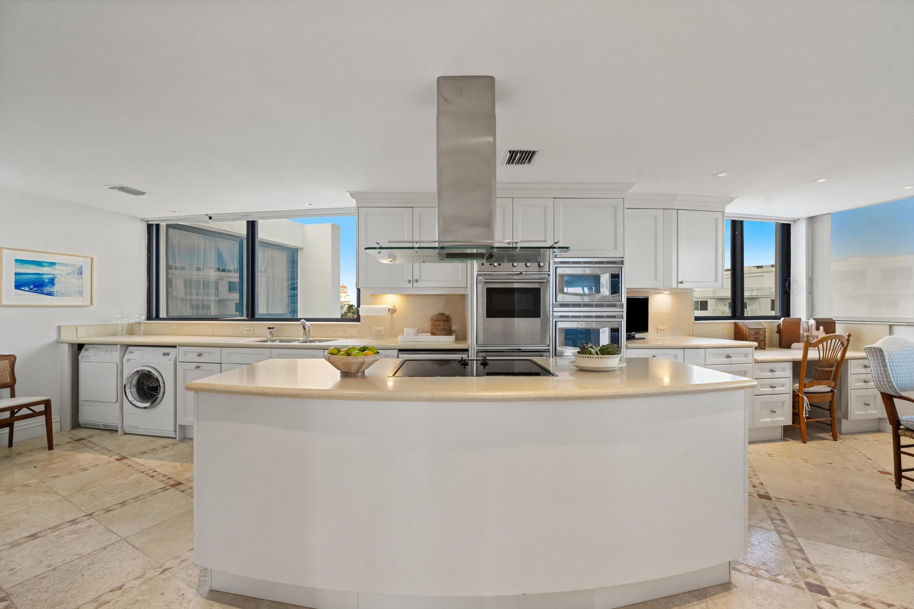 150 N Ocean Boulevard Ph 3, Palm Beach, FL 33480 10