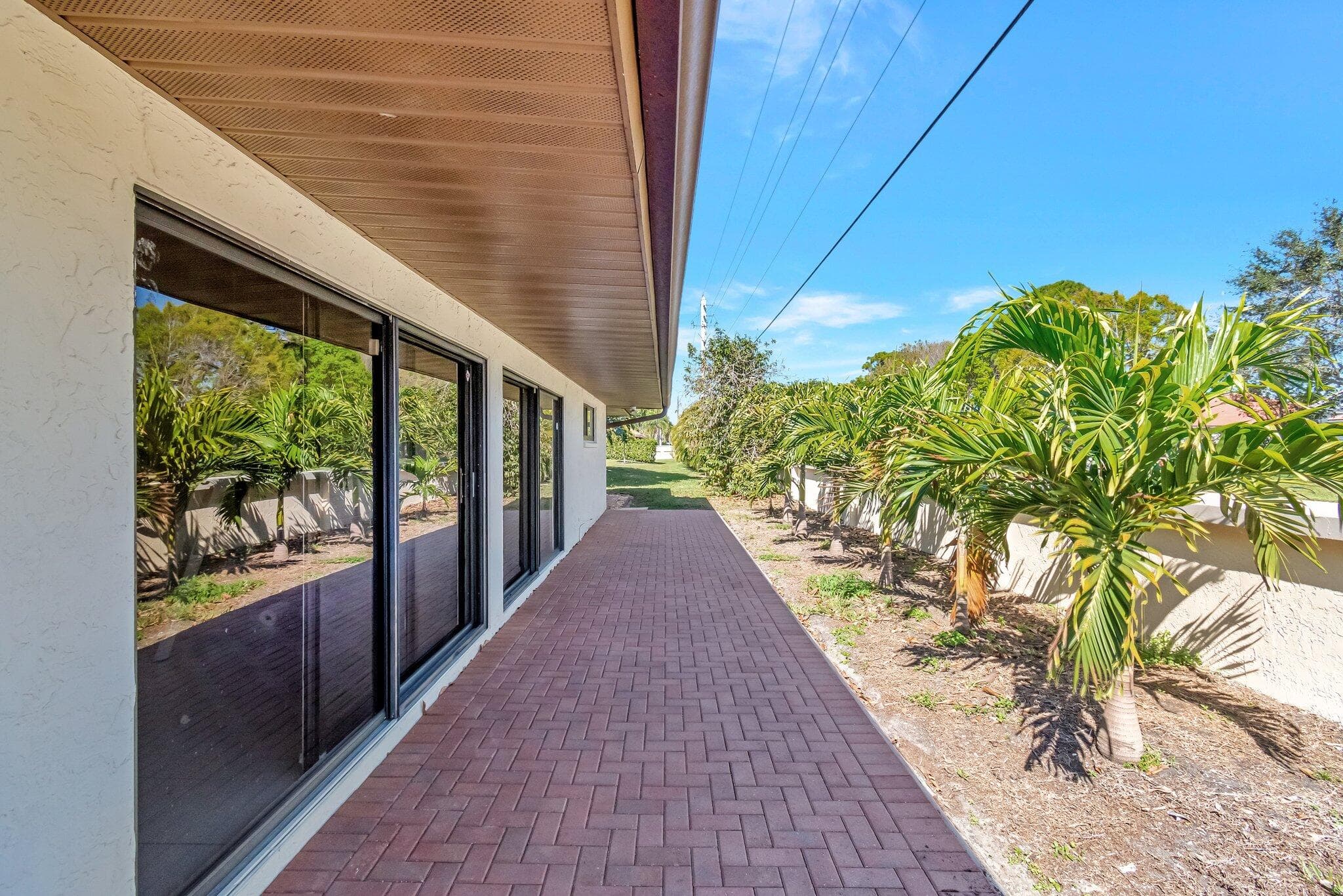 10298 Greentrail Drive N, Boynton Beach, FL 33436 29
