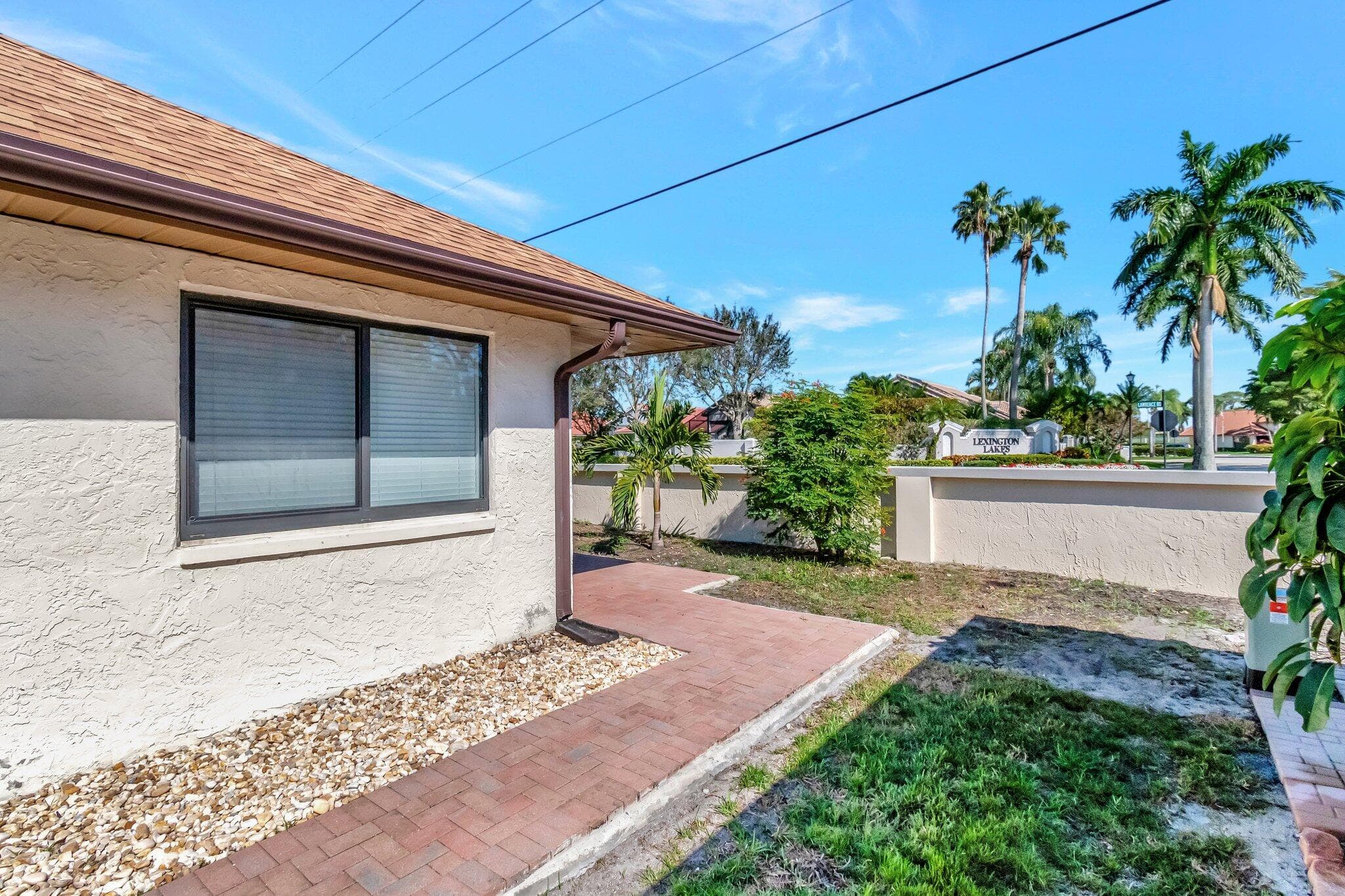 10298 Greentrail Drive N, Boynton Beach, FL 33436 33