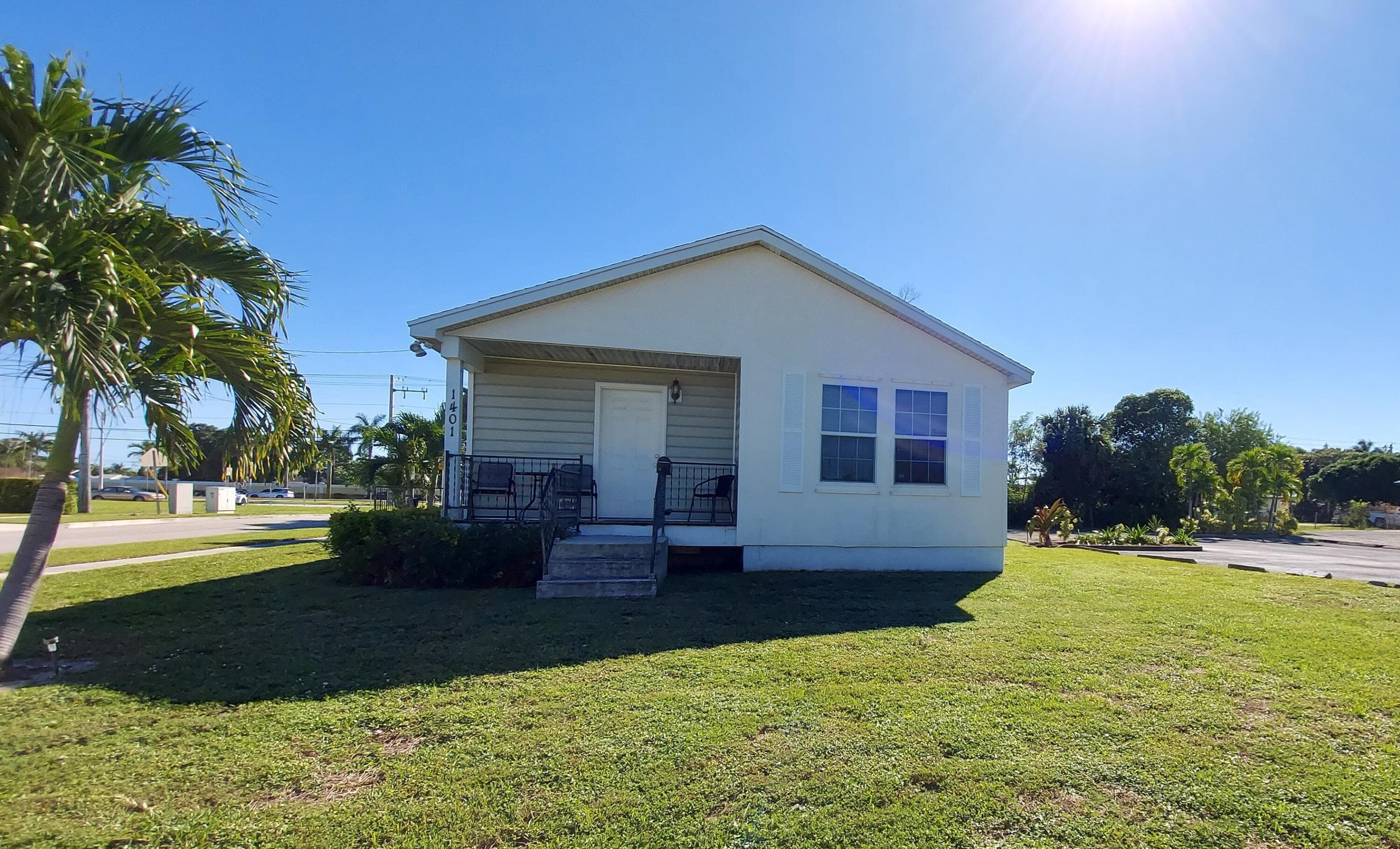 1401 W 9th Street, Riviera Beach, FL 33404 17