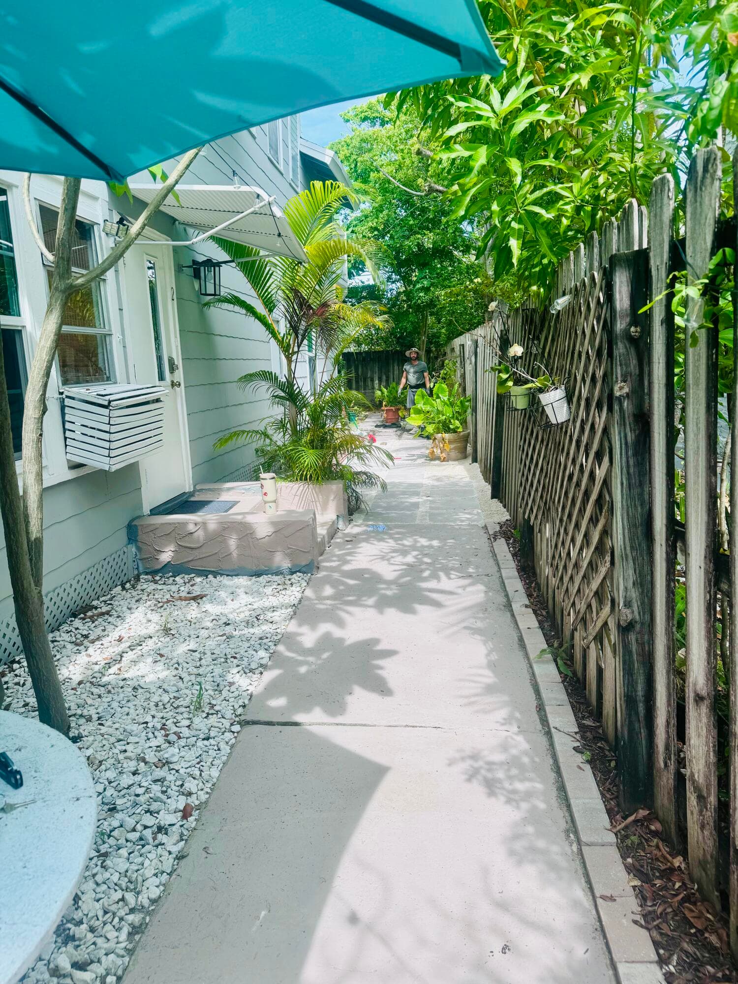 204 S M Street Upstairs Unit, Lake Worth Beach, FL 33460