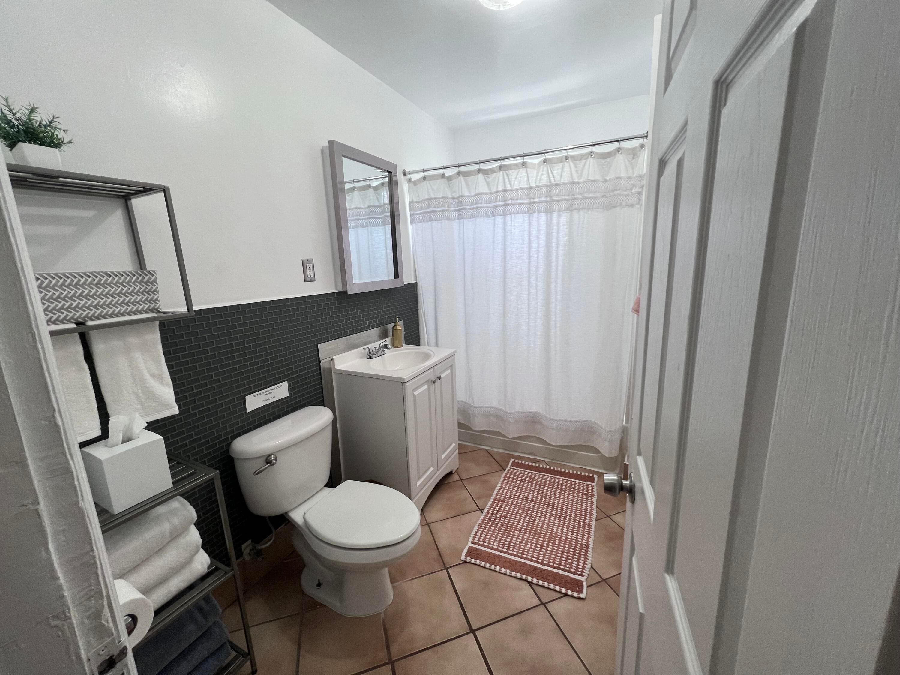 204 S M Street Upstairs Unit, Lake Worth Beach, FL 33460 7