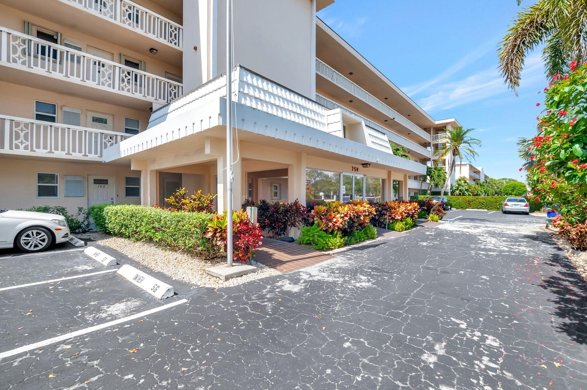 750 NE Spanish River Boulevard 103, Boca Raton, FL 33431 3