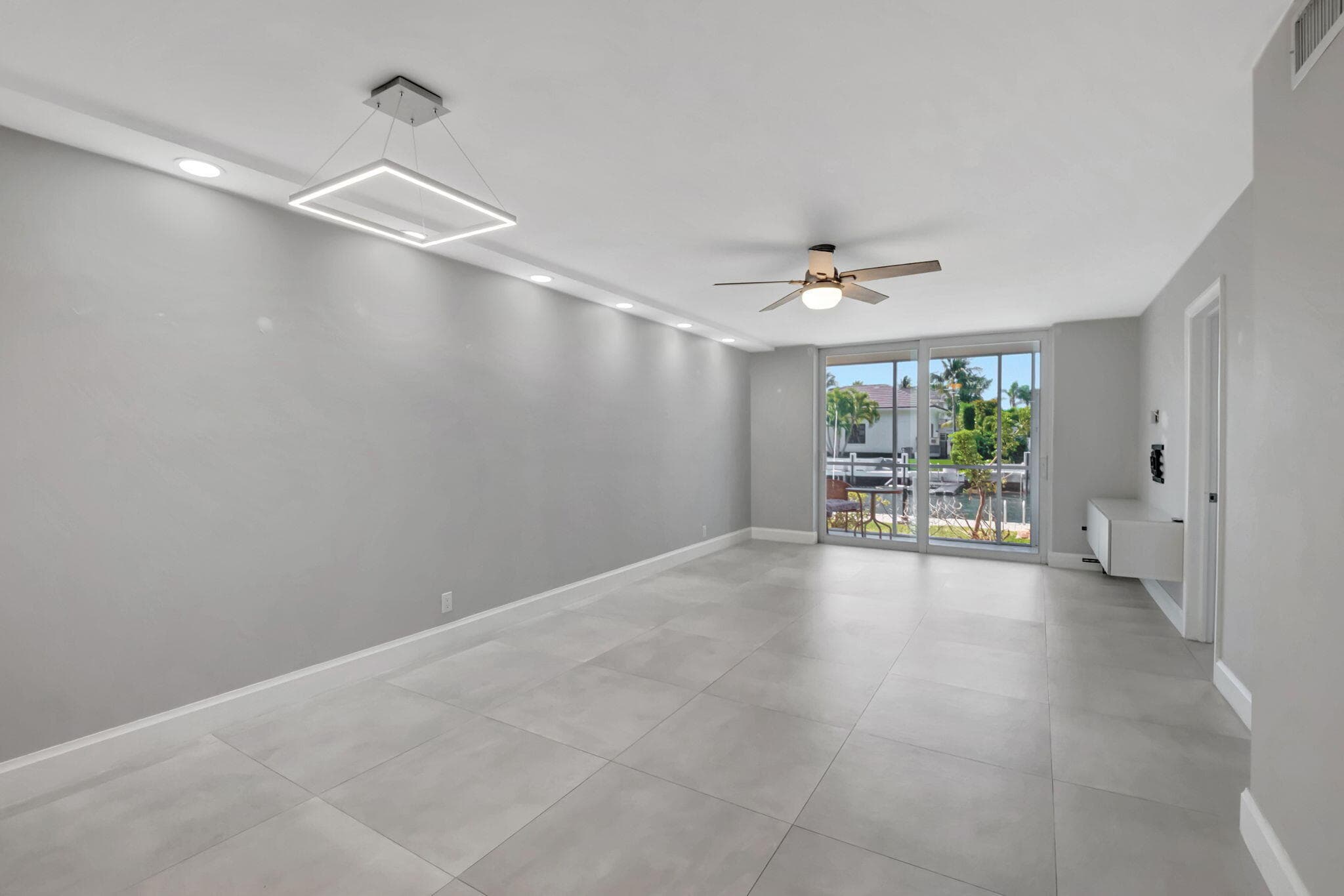 750 NE Spanish River Boulevard 103, Boca Raton, FL 33431 14