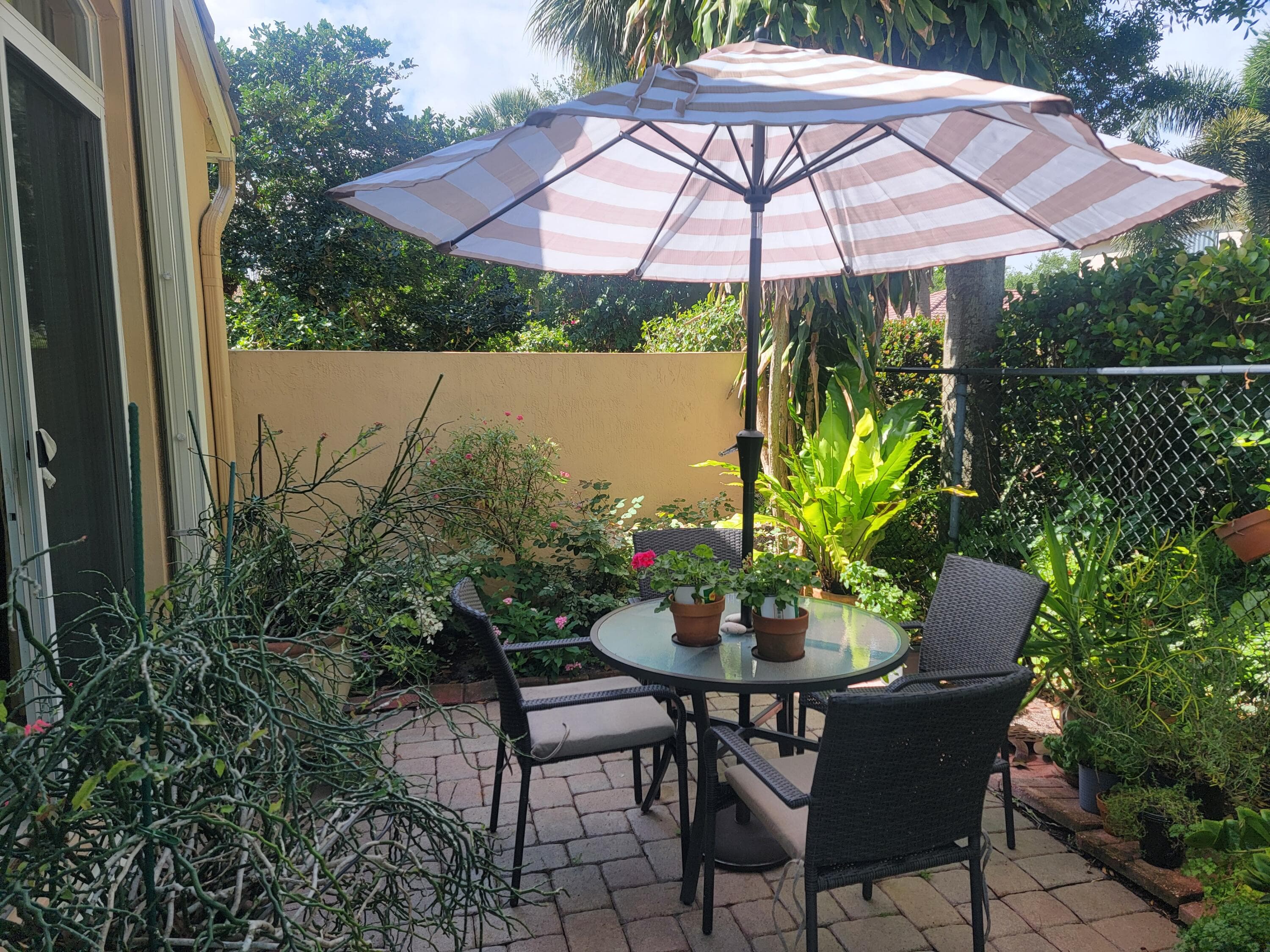 6585 Lurais Drive, Lake Worth, FL 33463 33