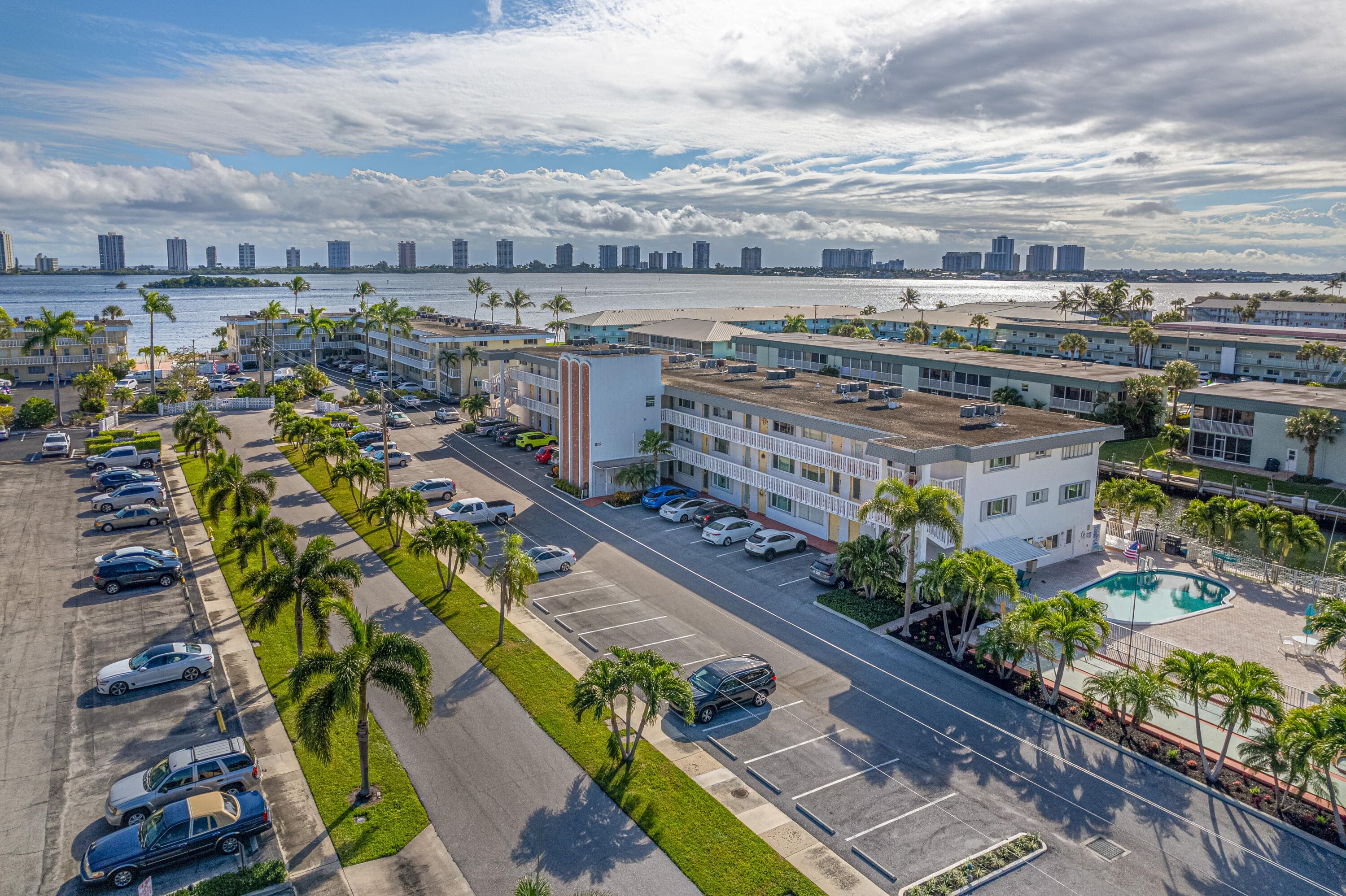 112 Doolen Court 302, North Palm Beach, FL 33408 31