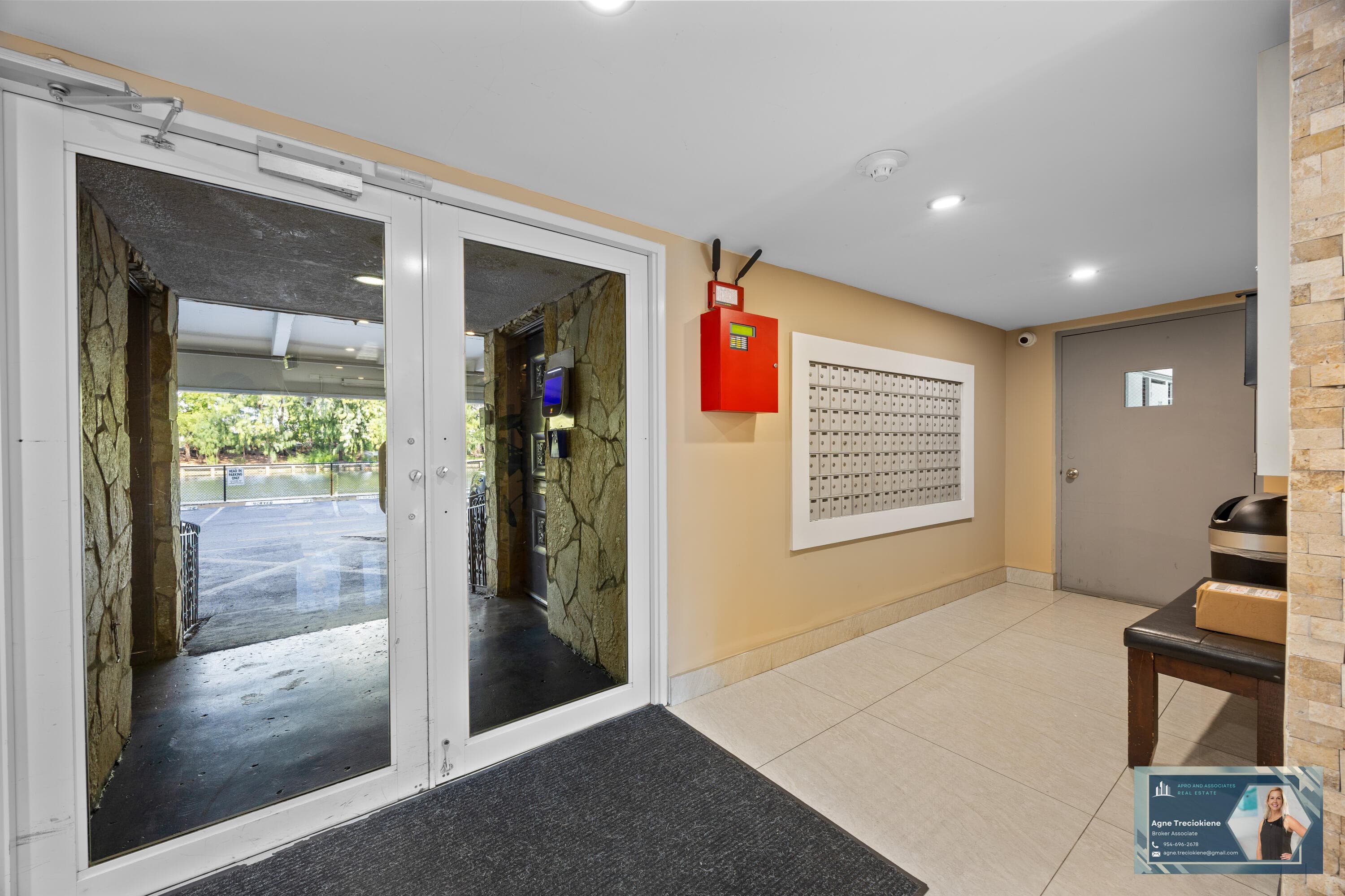 300 Diplomat Parkway 607, Hallandale Beach, FL 33009 31