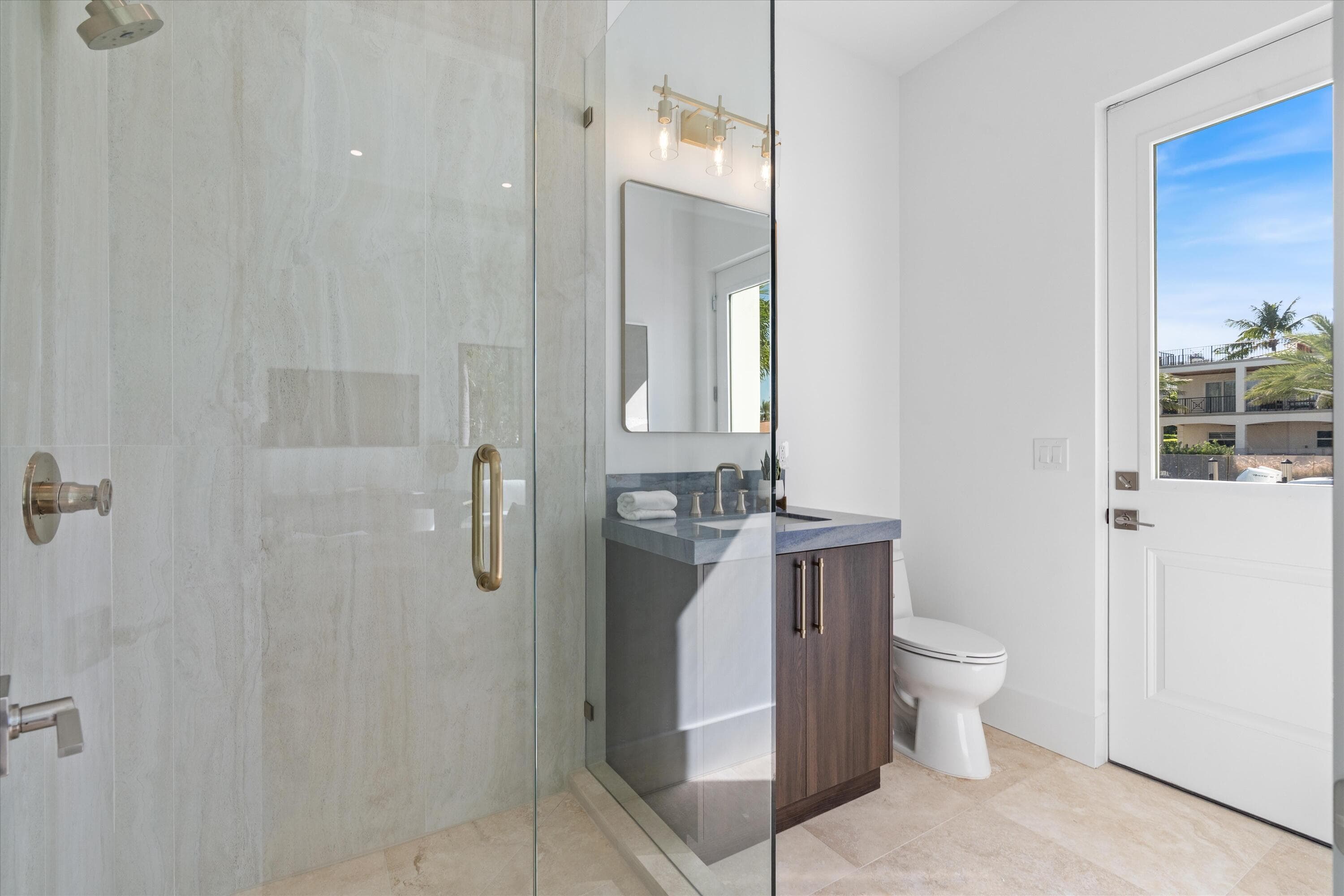 1211 Gulfstream Way, Singer Island, FL 33404 17