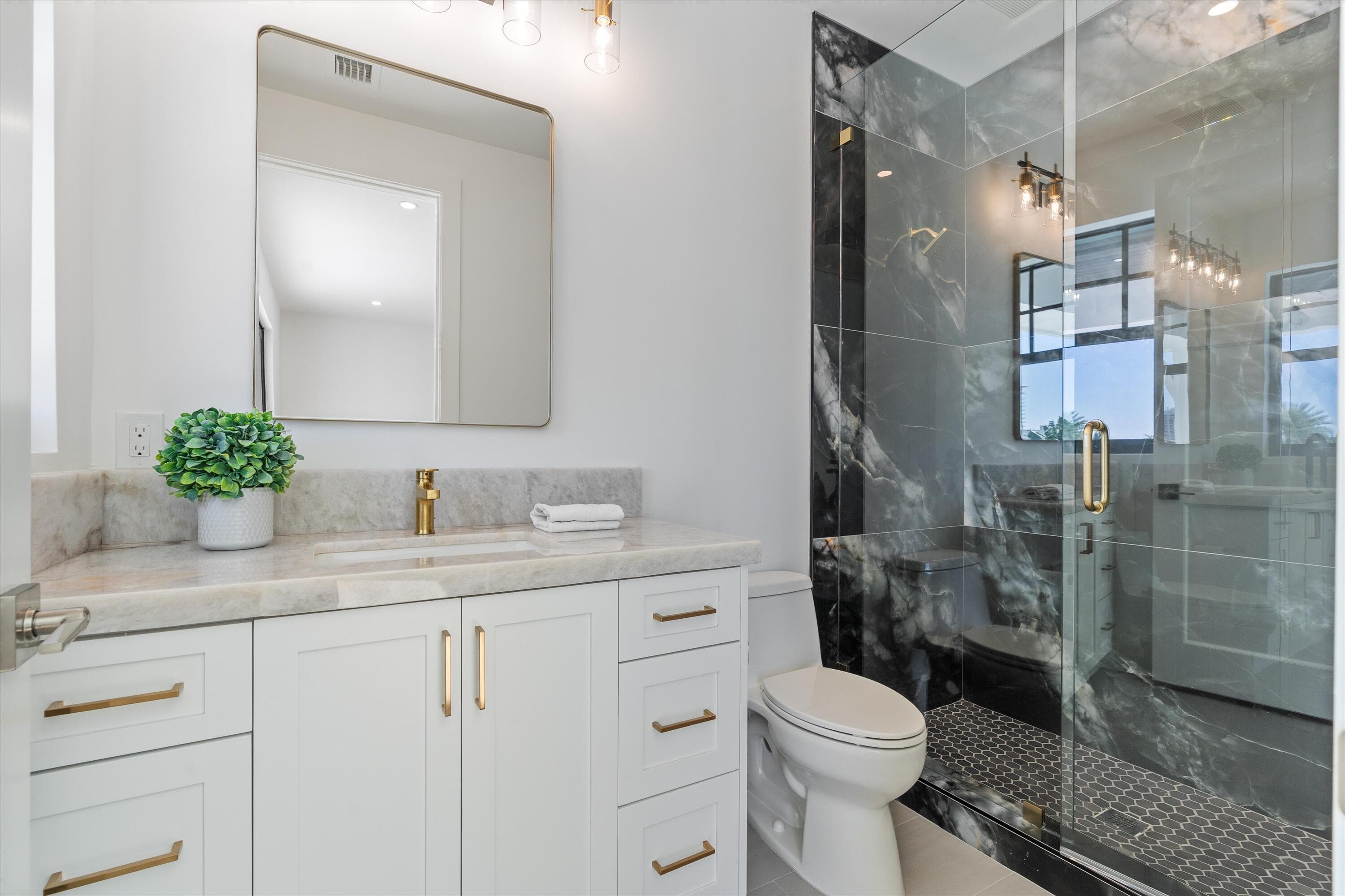 1211 Gulfstream Way, Singer Island, FL 33404 31