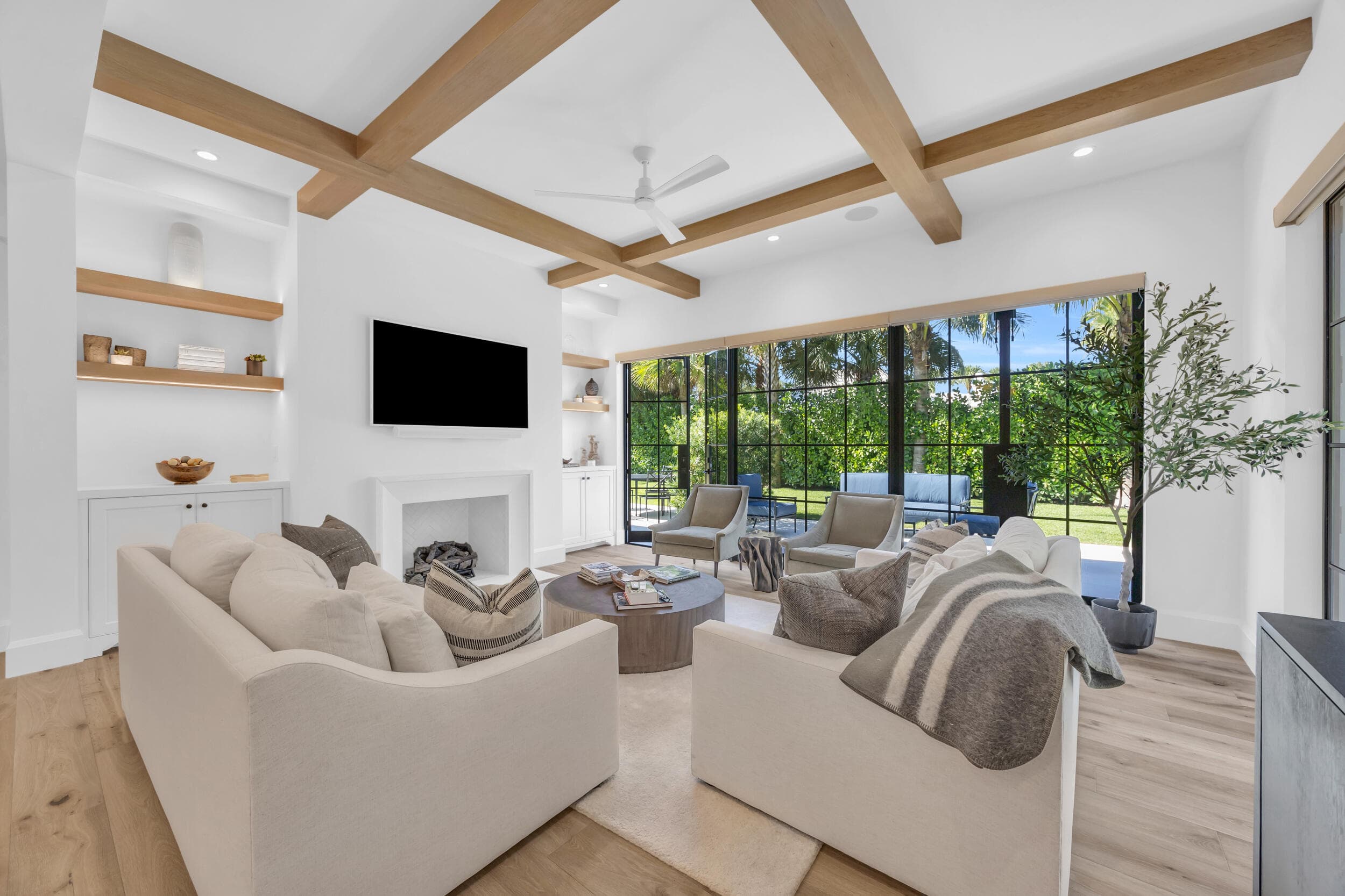 44 S Beach Road, Jupiter Island, FL 33455 12