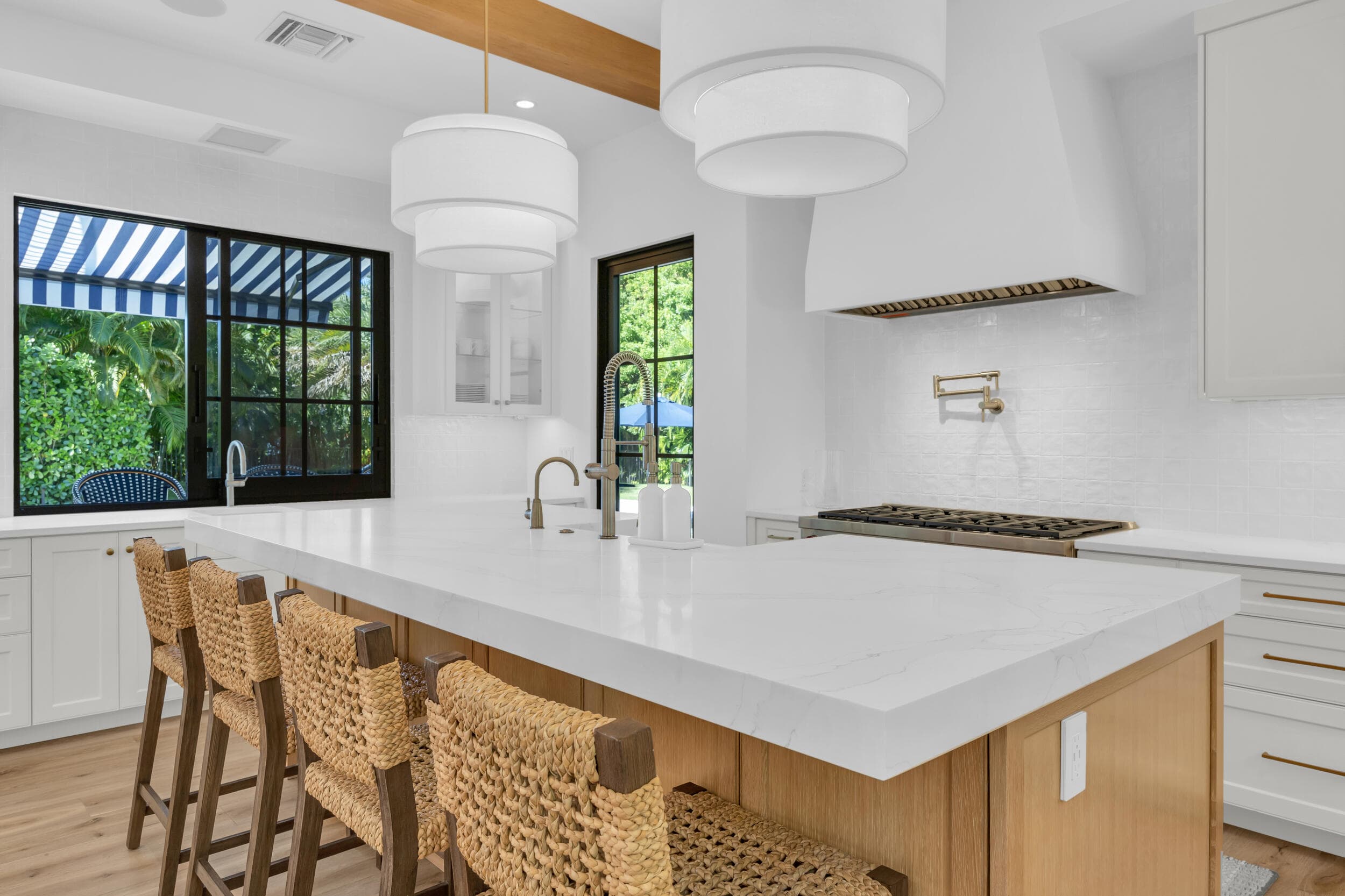 44 S Beach Road, Jupiter Island, FL 33455 22
