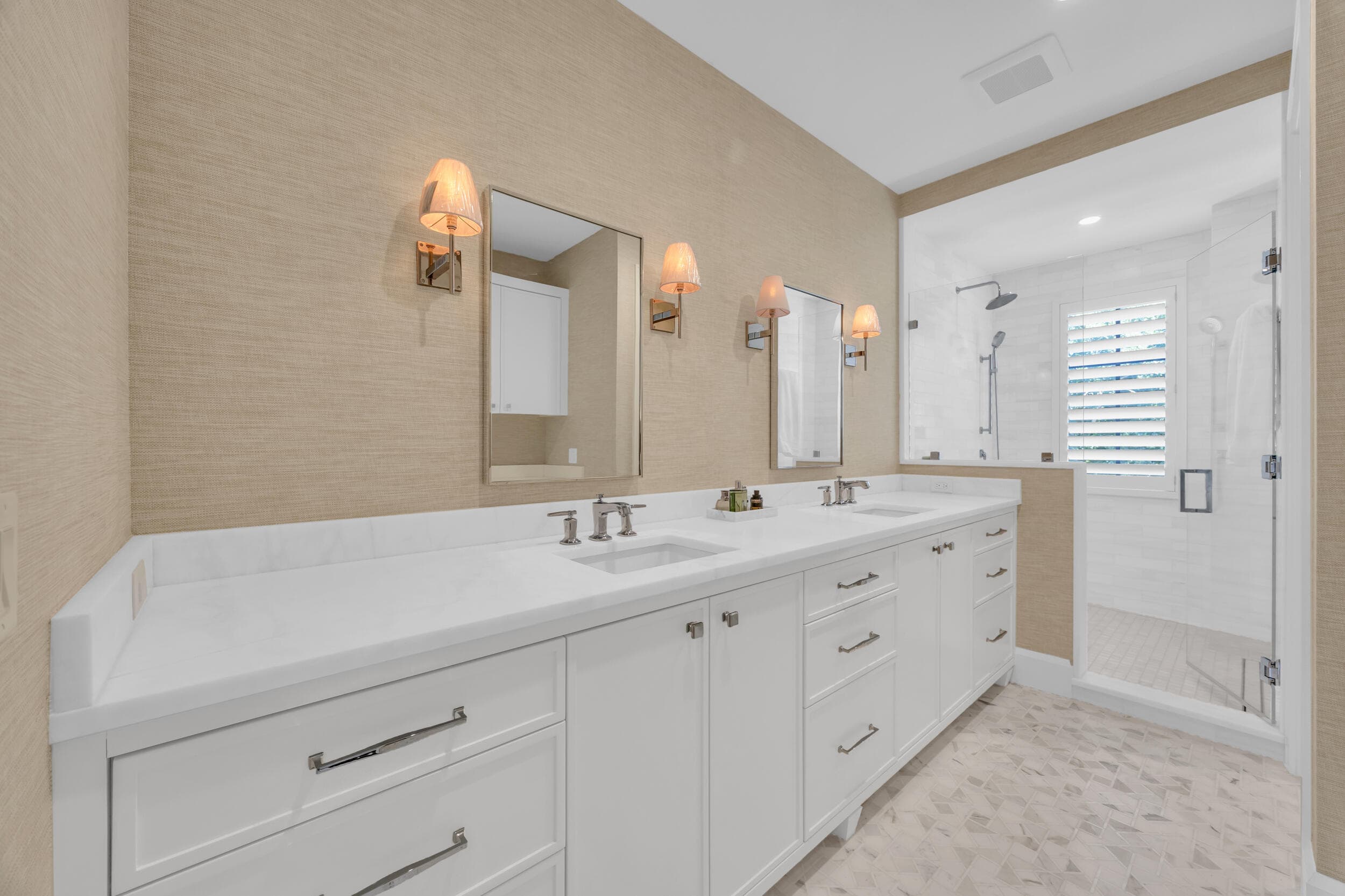44 S Beach Road, Jupiter Island, FL 33455 43