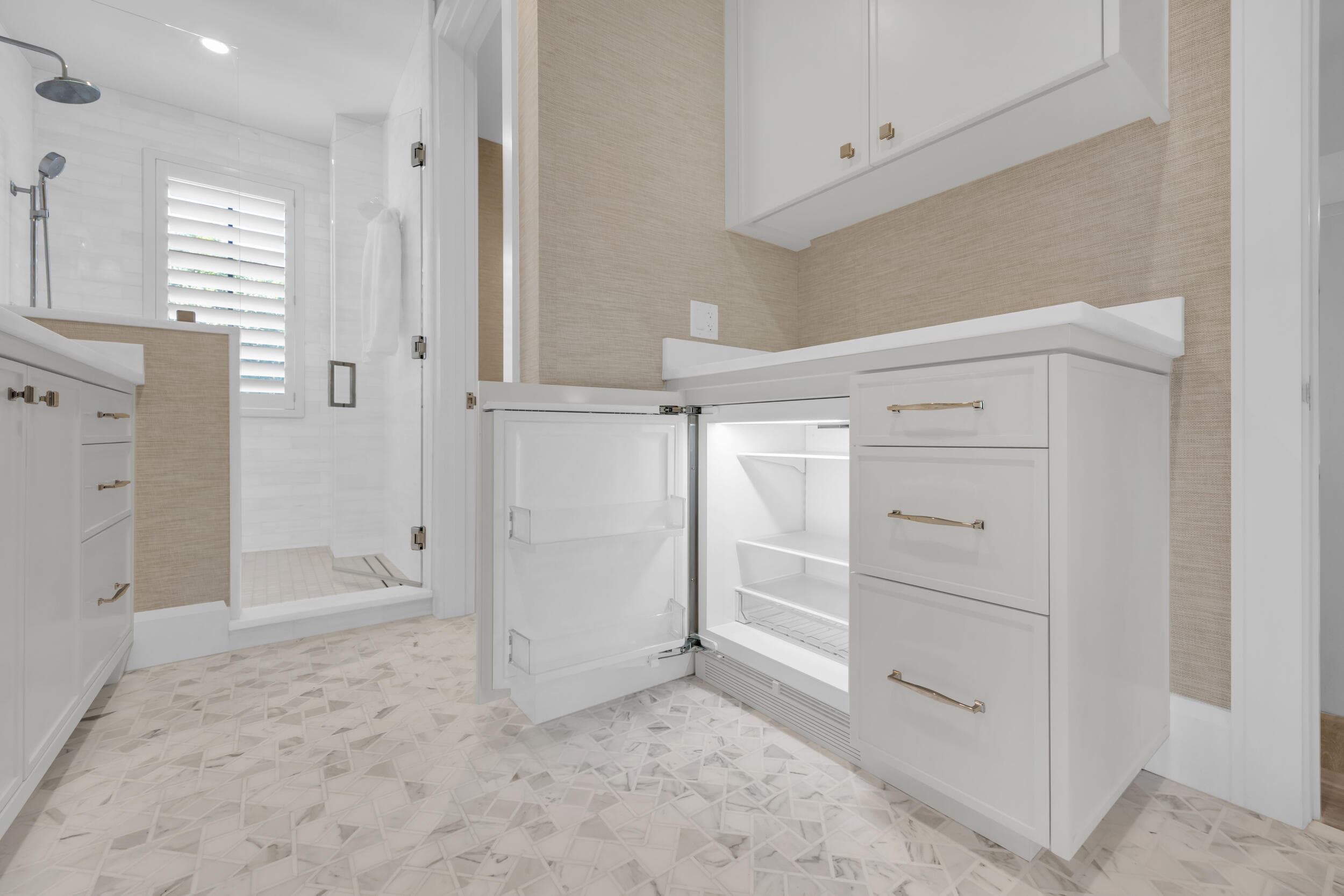 44 S Beach Road, Jupiter Island, FL 33455 44