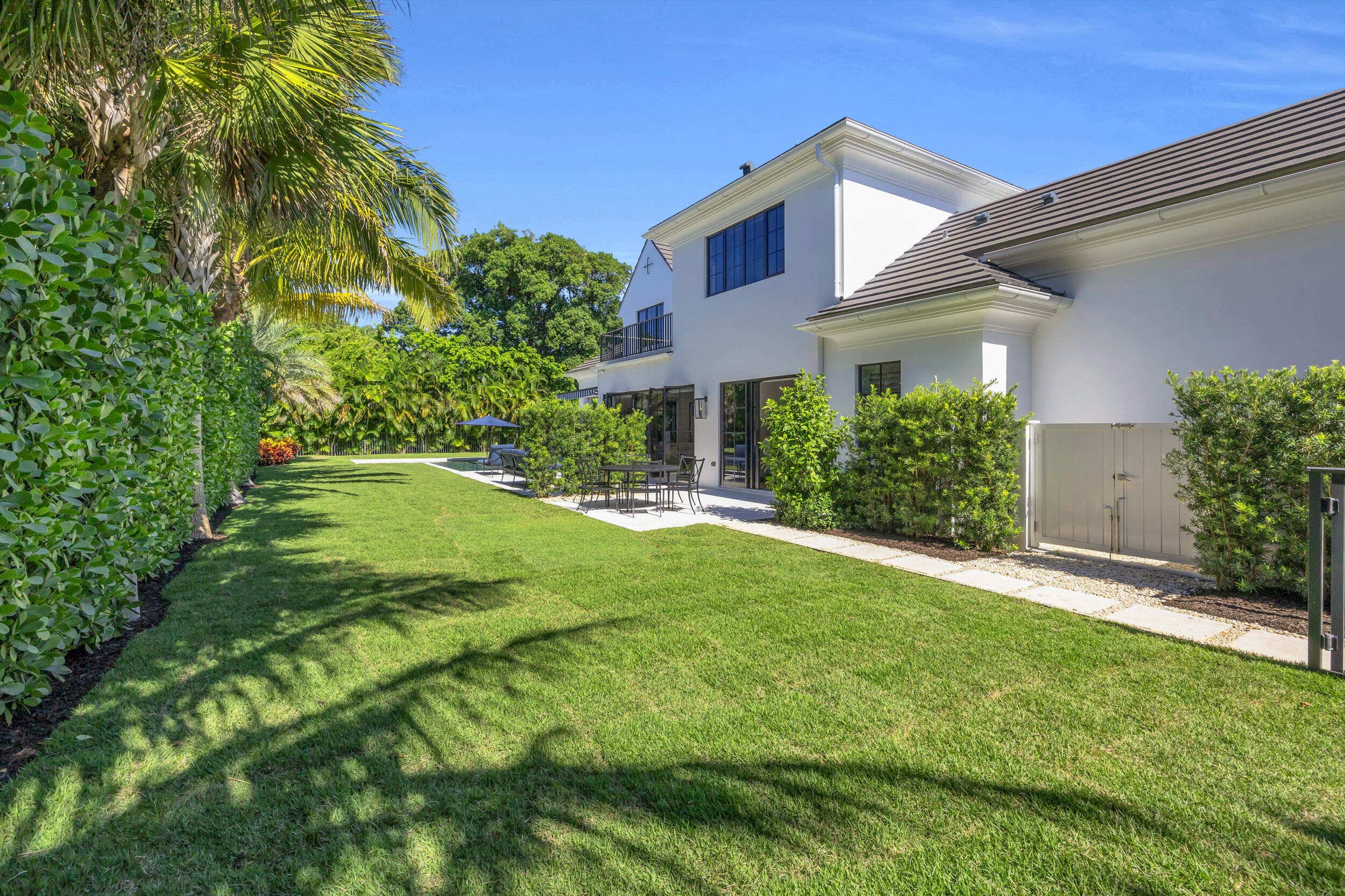 44 S Beach Road, Jupiter Island, FL 33455 60