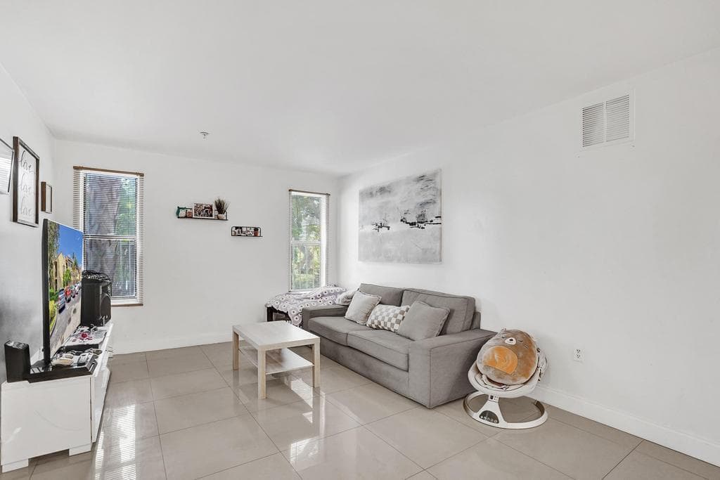 2311 N Congress Avenue 11, Boynton Beach, FL 33426 9