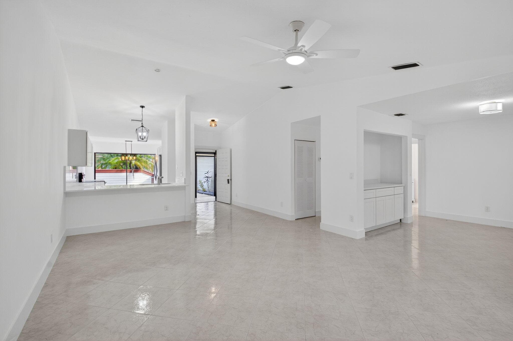 29 Fawlkland Circle, Boynton Beach, FL 33426 13