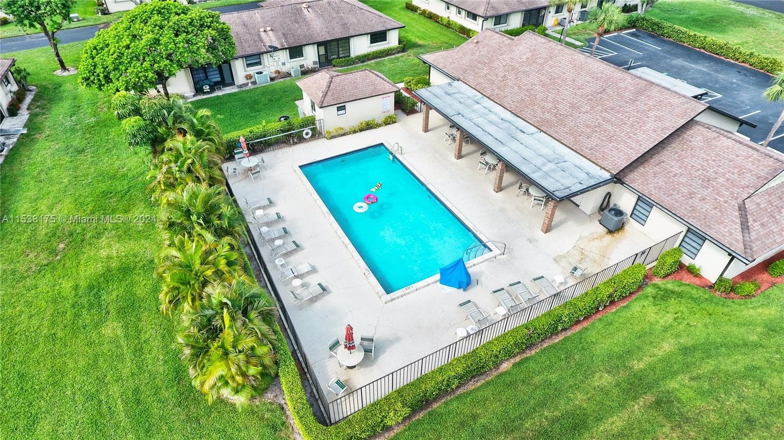 10054 Eaglewood Road B, Boynton Beach, FL 33436 17