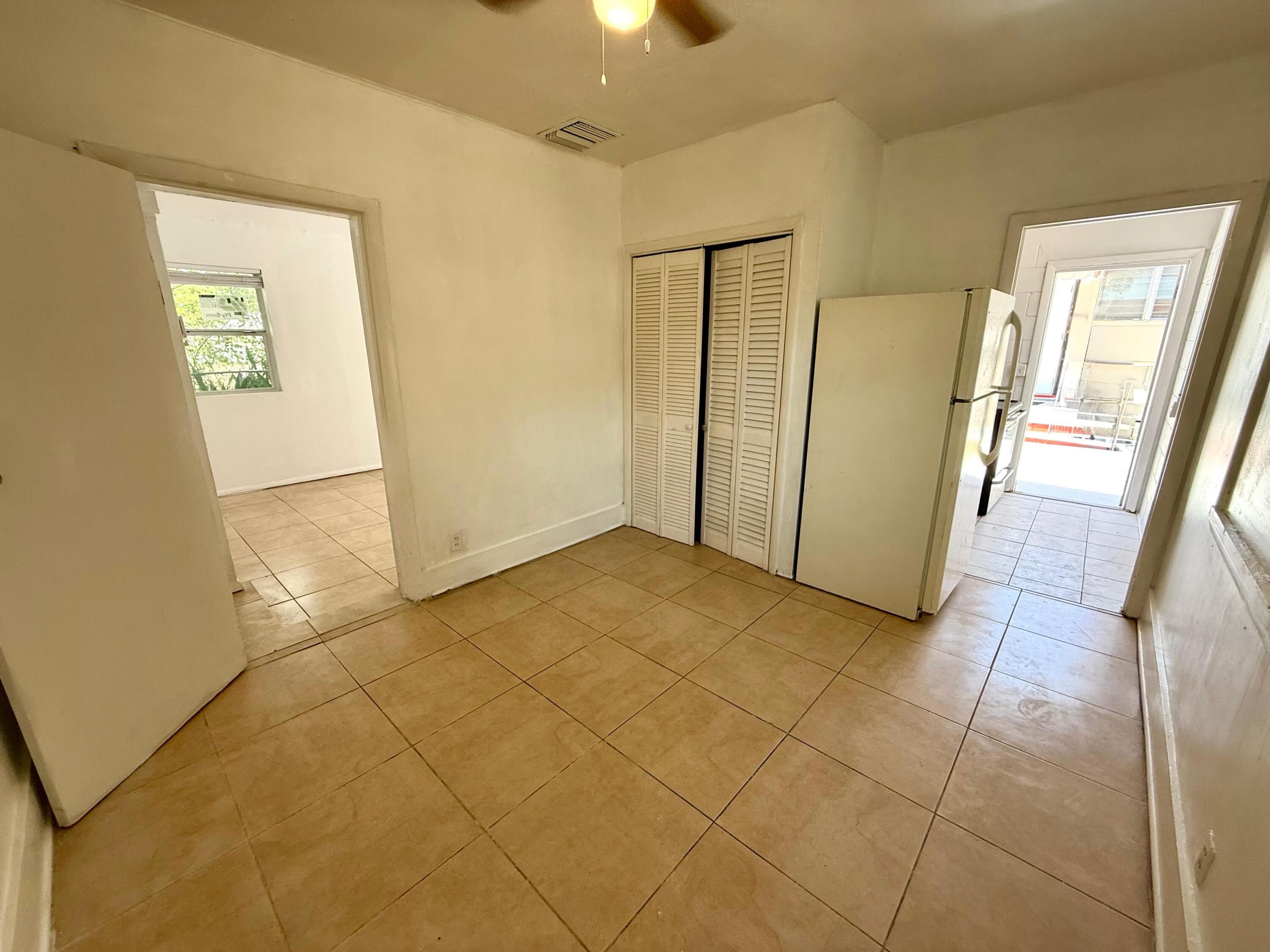 926 33rd Street Back, West Palm Beach, FL 33407 2