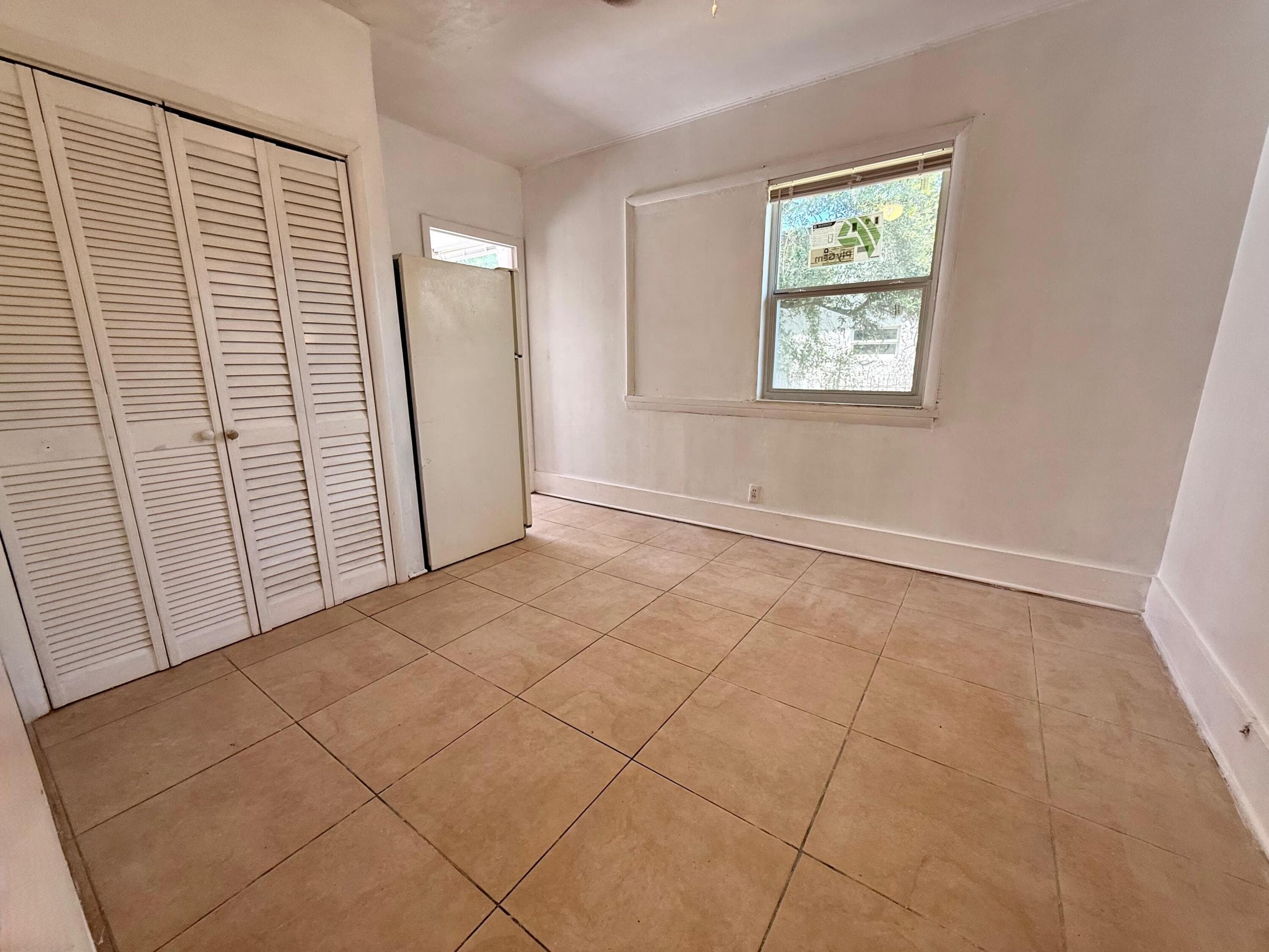 926 33rd Street Back, West Palm Beach, FL 33407 4