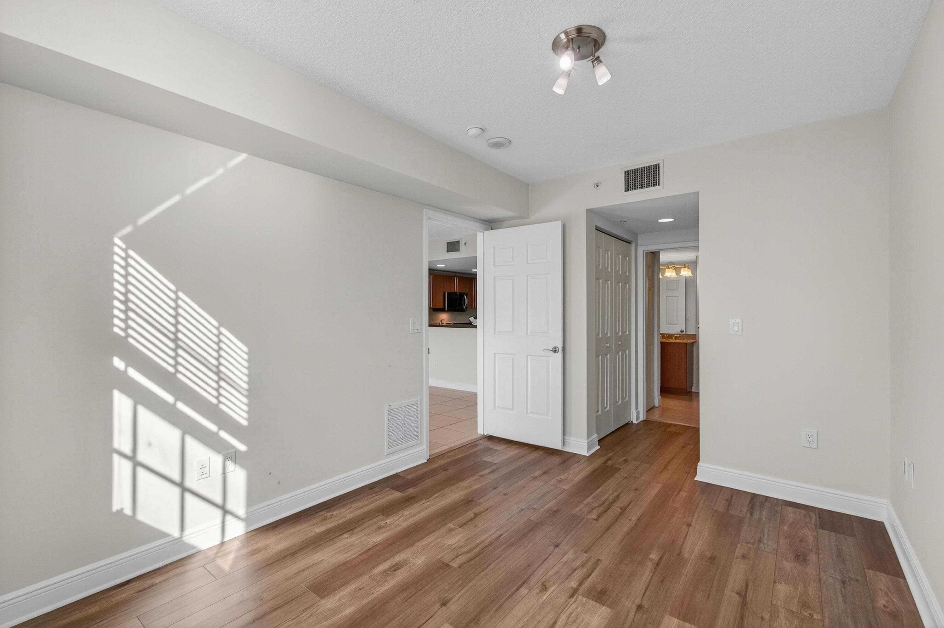 610 Clematis Street 532, West Palm Beach, FL 33401 31