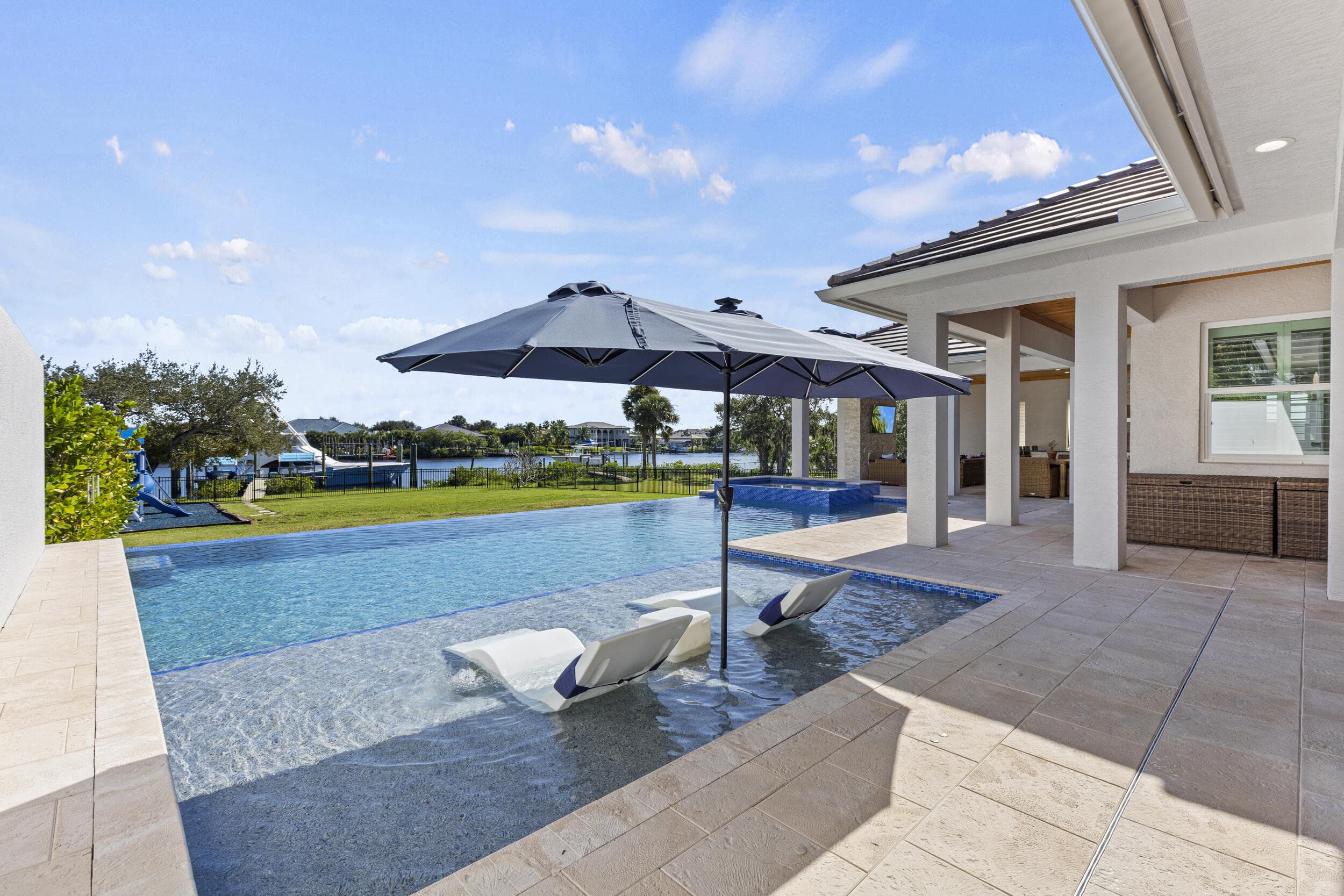 2821 SE North Lookout Boulevard, Port St. Lucie, FL 34984 73