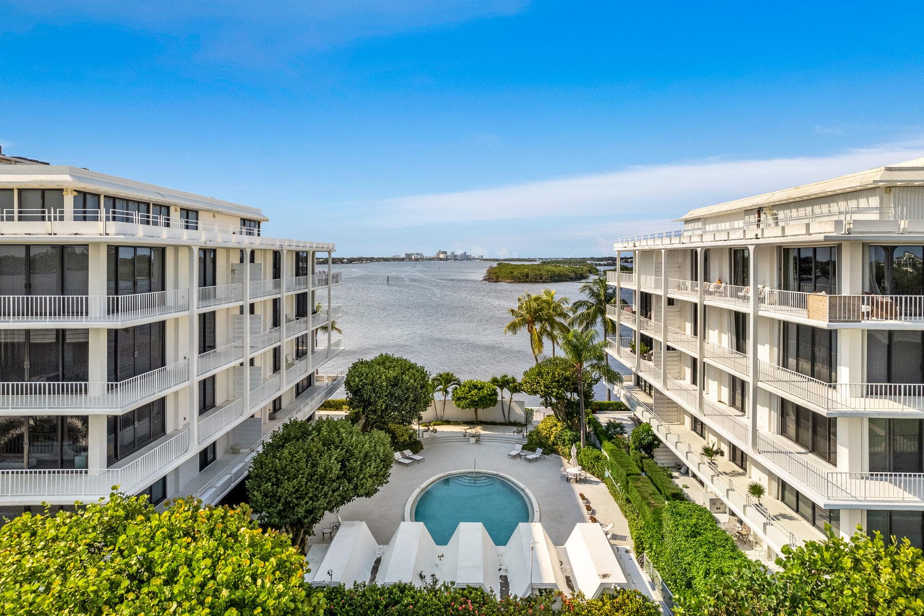 2160 Ibis Isle Road 1, Palm Beach, FL 33480 37