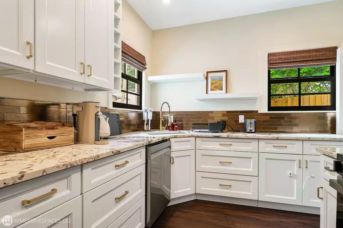 828 35th Street, West Palm Beach, FL 33407 3