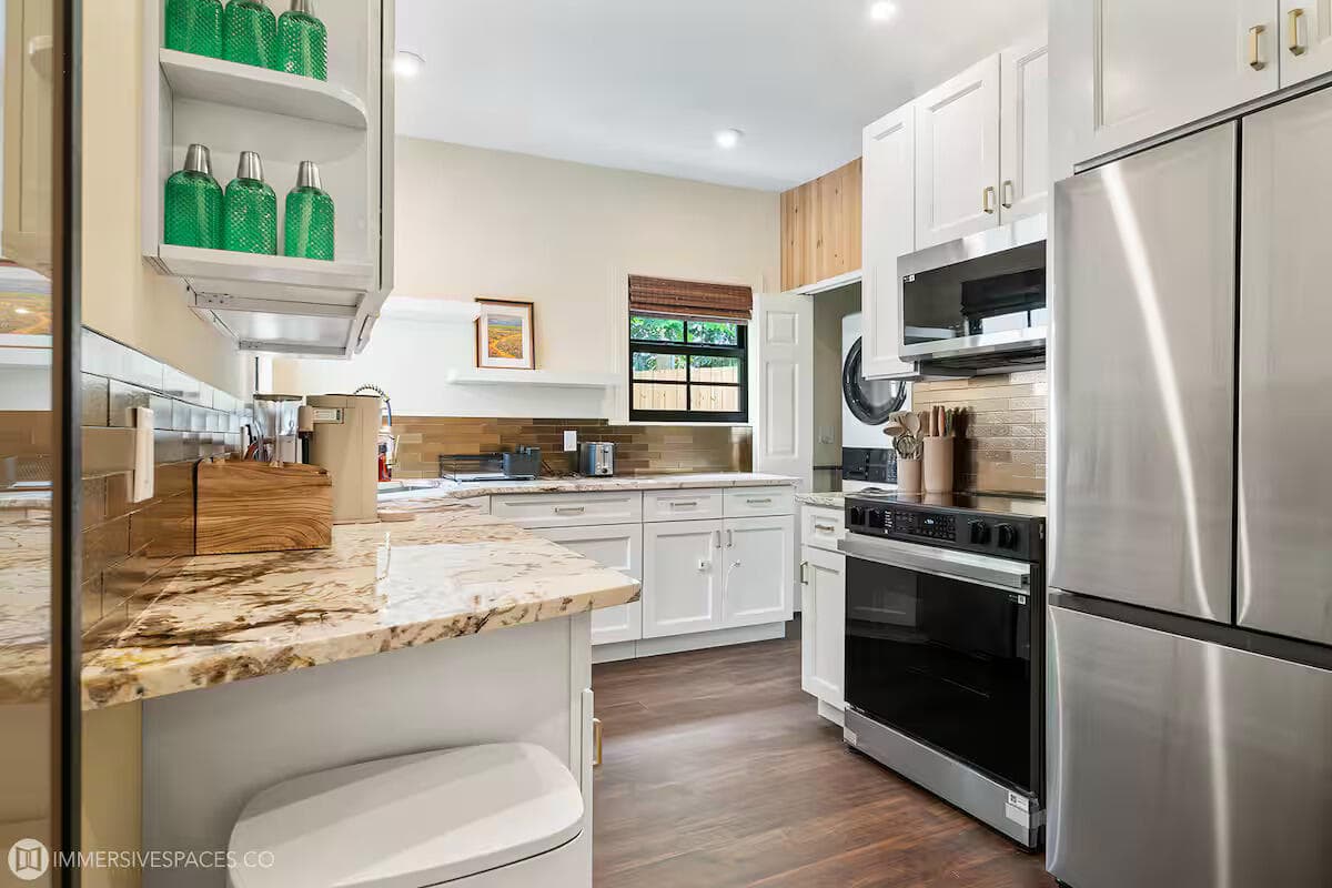 828 35th Street, West Palm Beach, FL 33407 4