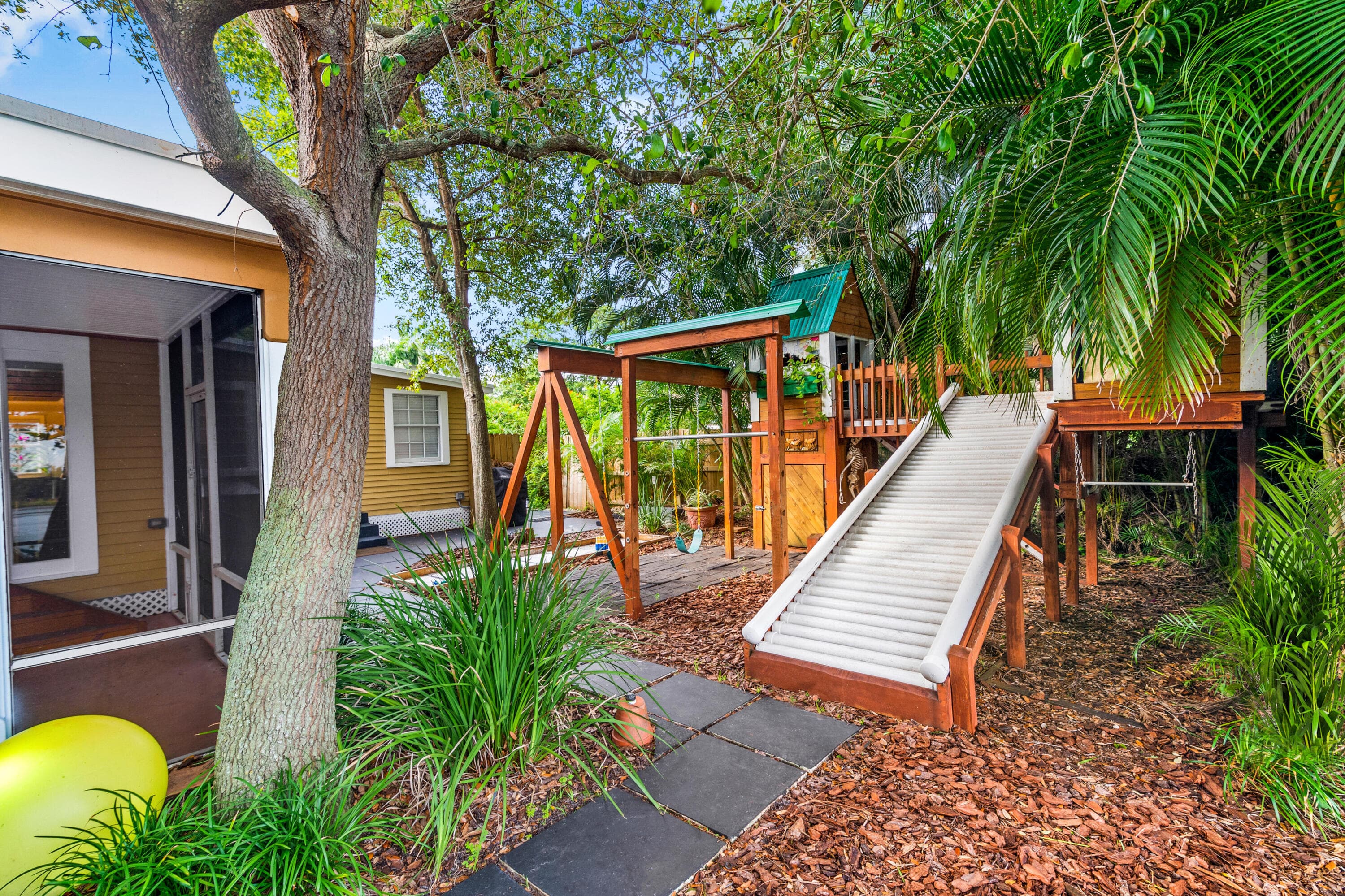 303 Lang Road, Cloud Lake, FL 33406 6