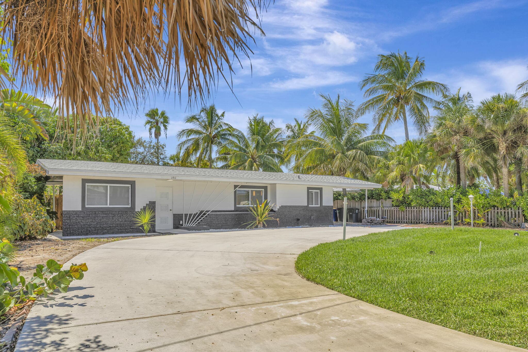1911 Cypress Avenue, Fort Pierce, FL 34949 2