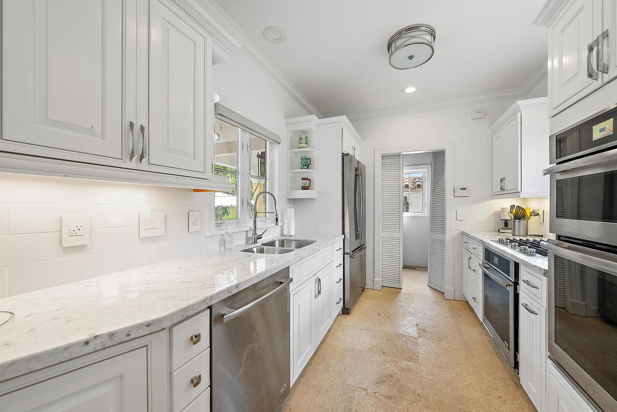 325 Seaspray Avenue, Palm Beach, FL 33480 5